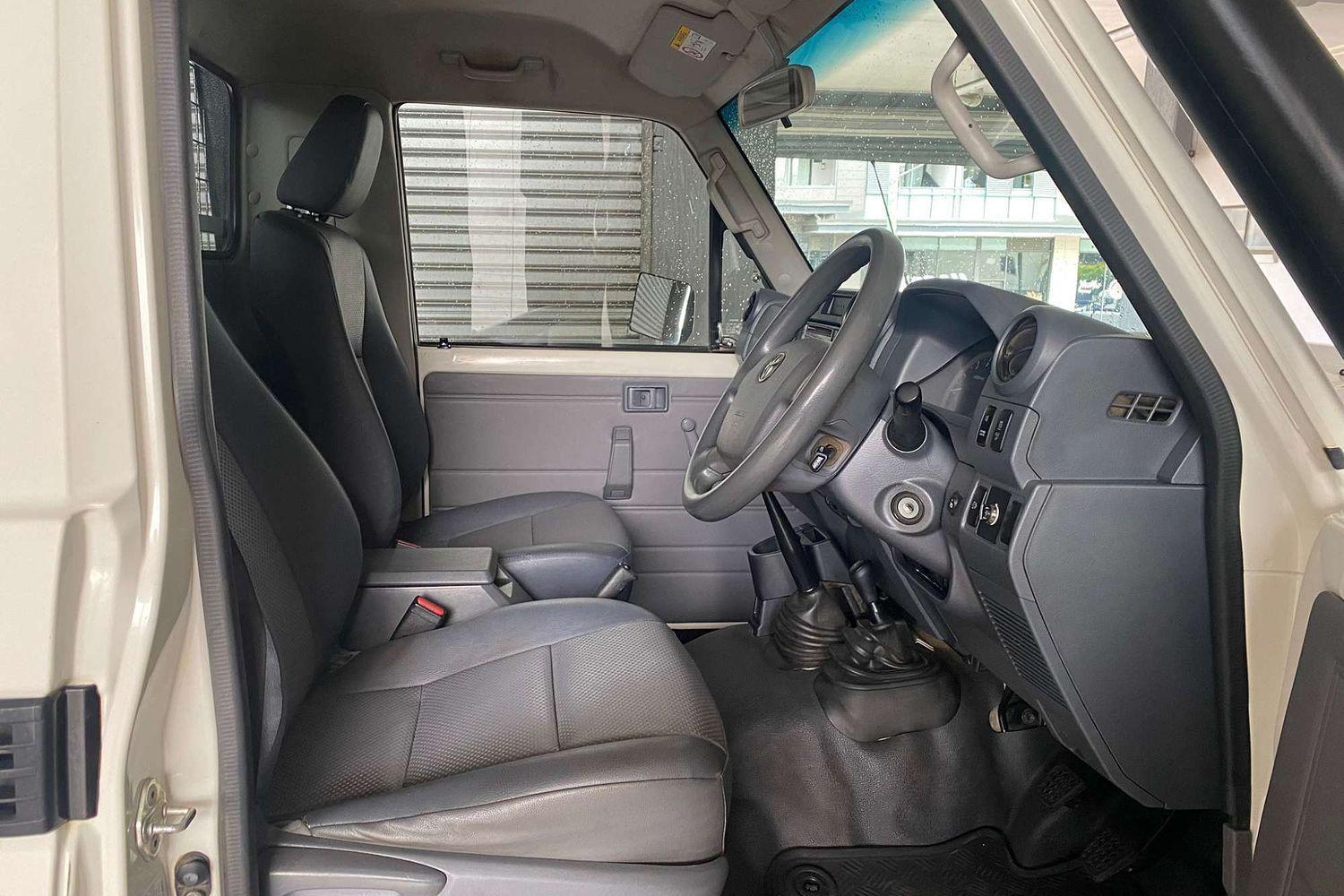 2018 TOYOTA LANDCRUISER VDJ79R MY18 WORKMATE (4x4) 5 SP MANUAL C/CHAS