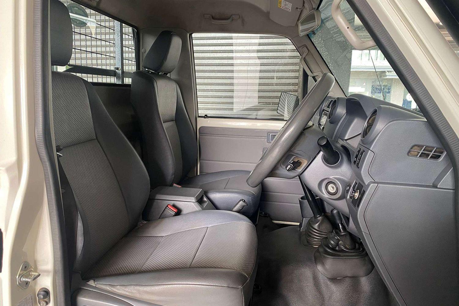 2018 TOYOTA LANDCRUISER VDJ79R MY18 WORKMATE (4x4) 5 SP MANUAL C/CHAS