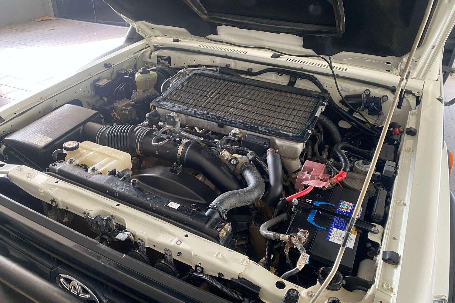2018 TOYOTA LANDCRUISER VDJ79R MY18 WORKMATE (4x4) 5 SP MANUAL C/CHAS