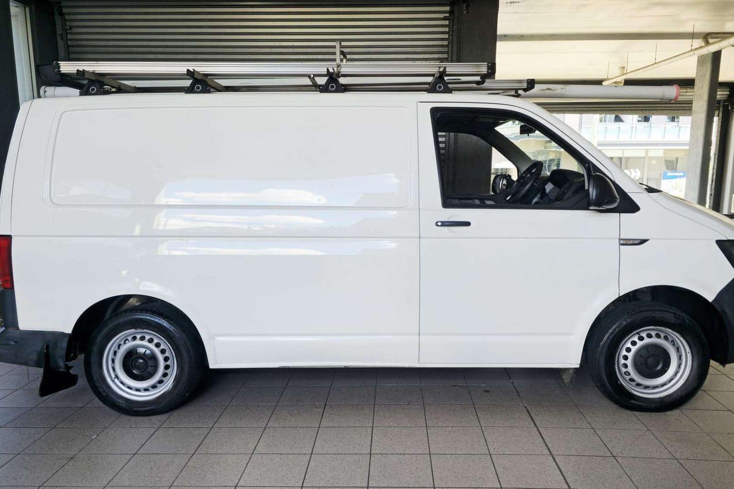 2015 VOLKSWAGEN TRANSPORTER T6 MY16 TDI 250 RUNNER 5 SP MANUAL VAN