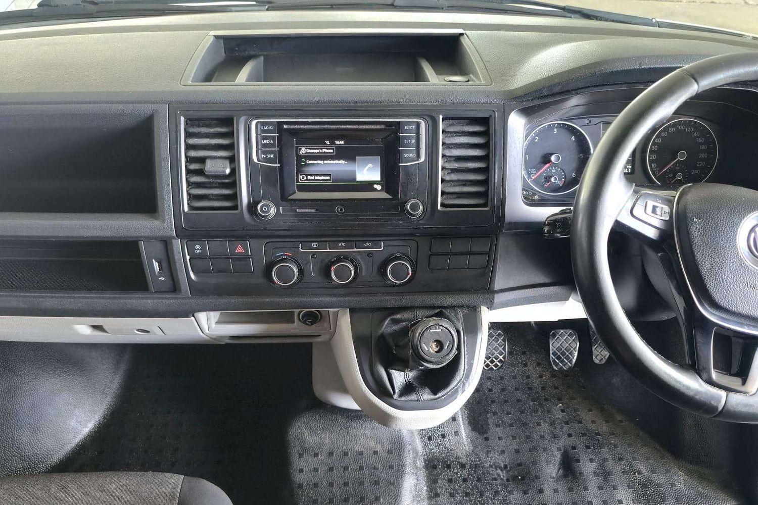 2015 VOLKSWAGEN TRANSPORTER T6 MY16 TDI 250 RUNNER 5 SP MANUAL VAN
