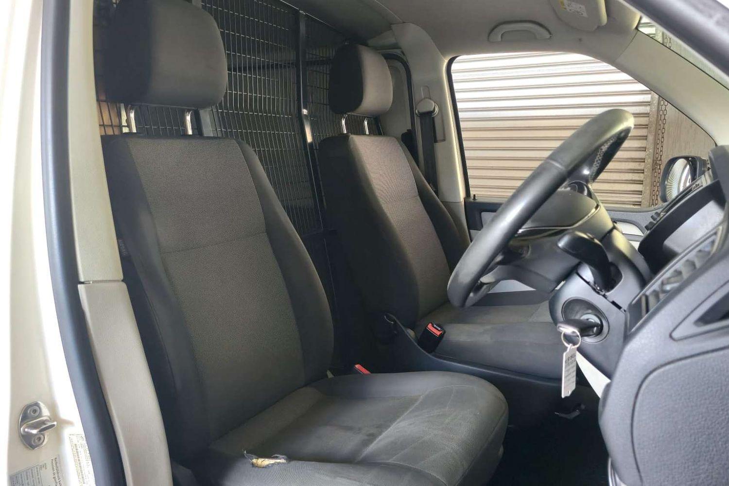 2015 VOLKSWAGEN TRANSPORTER T6 MY16 TDI 250 RUNNER 5 SP MANUAL VAN