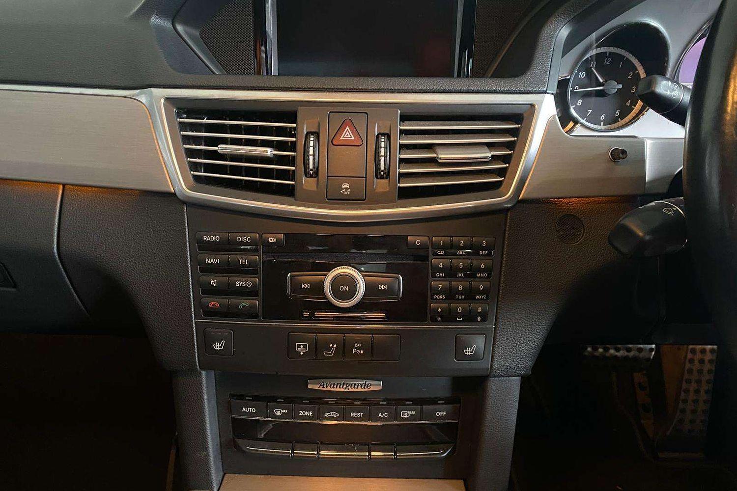 2009 MERCEDES-BENZ E500 212 AVANTGARDE 7 SP AUTOMATIC G-TRONIC 4D SEDAN
