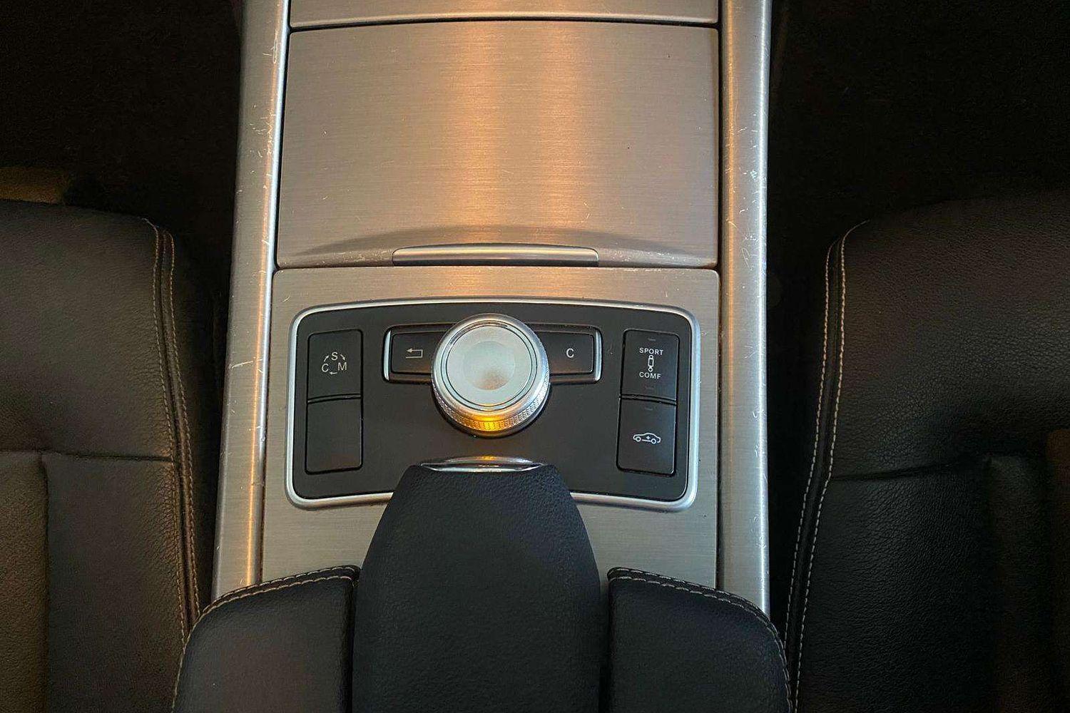 2009 MERCEDES-BENZ E500 212 AVANTGARDE 7 SP AUTOMATIC G-TRONIC 4D SEDAN