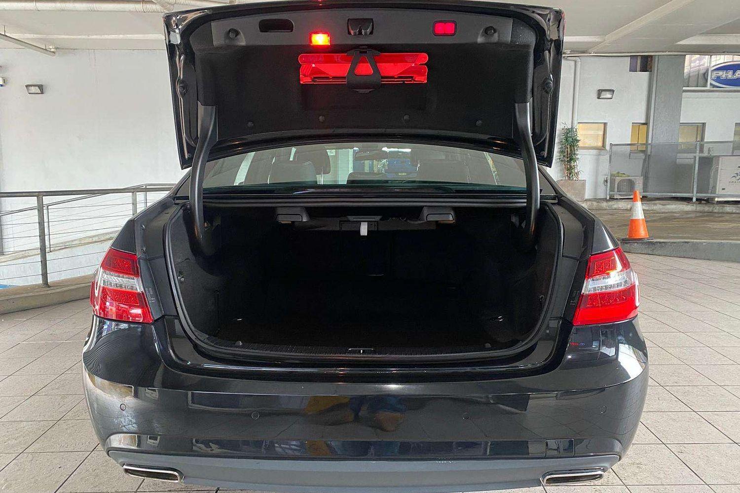 2009 MERCEDES-BENZ E500 212 AVANTGARDE 7 SP AUTOMATIC G-TRONIC 4D SEDAN