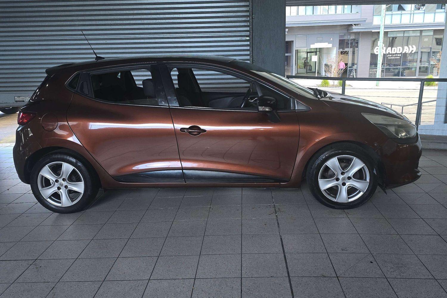 2014 RENAULT CLIO IV B98 EXPRESSION AUTOMATIC HATCHBACK