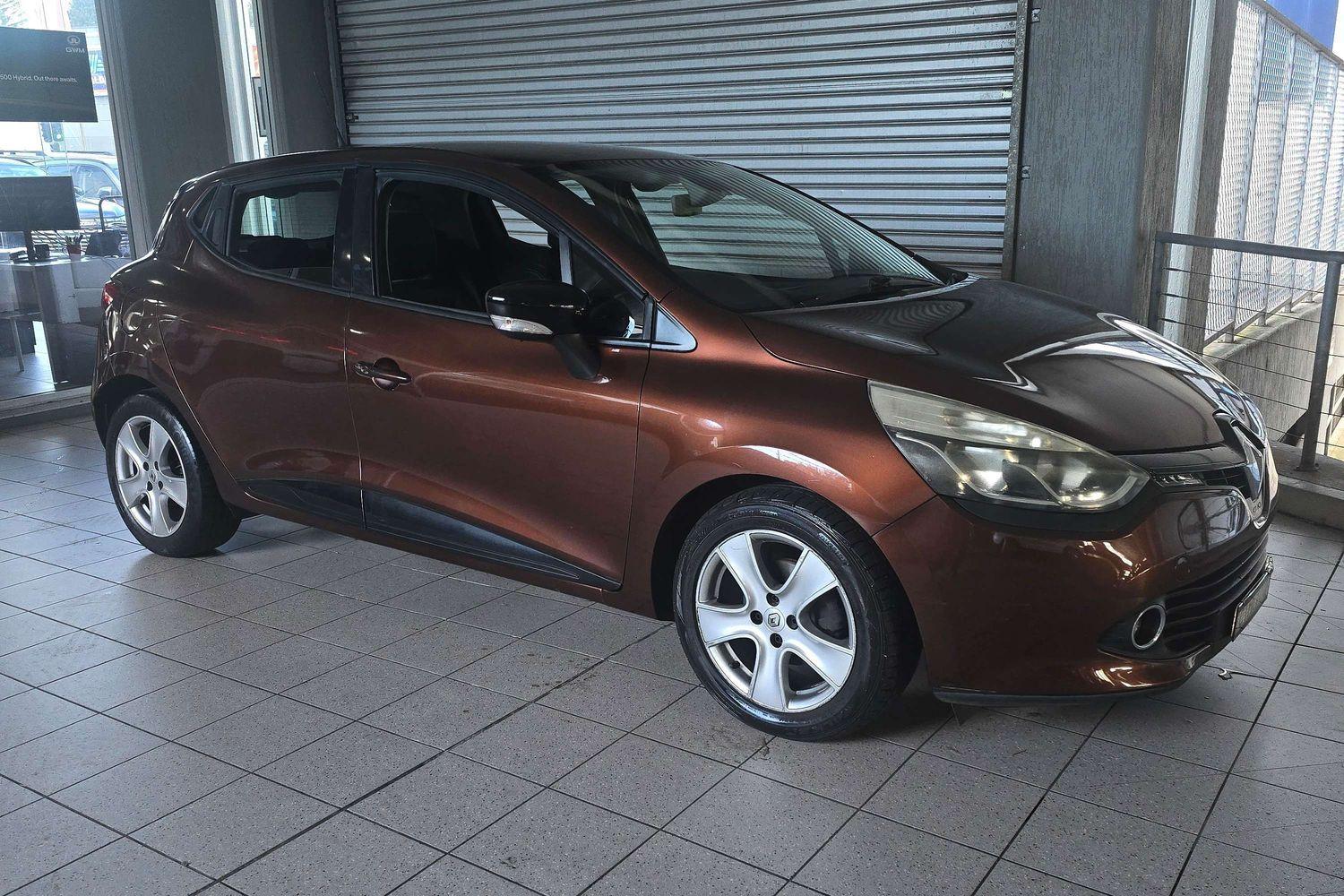 2014 RENAULT CLIO IV B98 EXPRESSION AUTOMATIC HATCHBACK