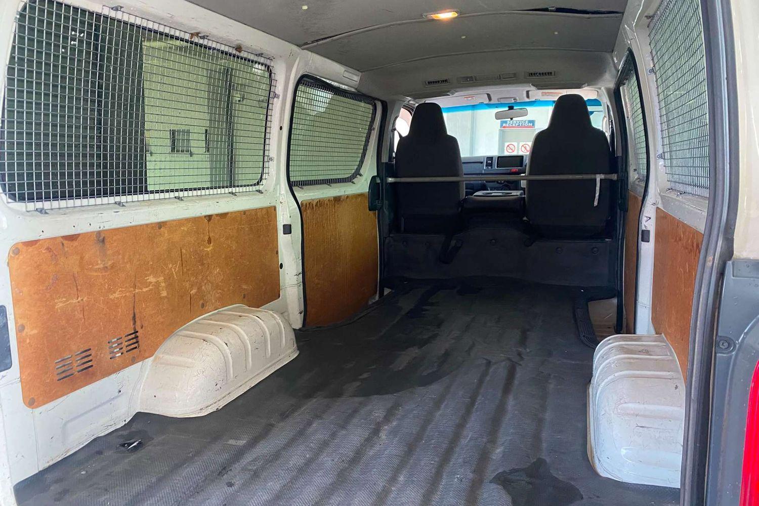 2015 TOYOTA HIACE TRH201R MY14 LWB 4 SP AUTOMATIC 4D VAN