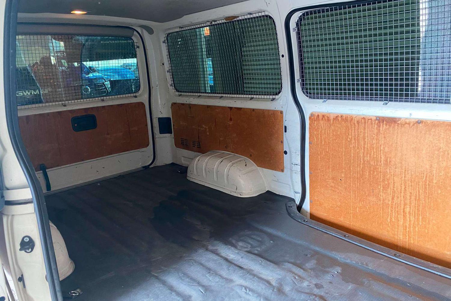 2015 TOYOTA HIACE TRH201R MY14 LWB 4 SP AUTOMATIC 4D VAN