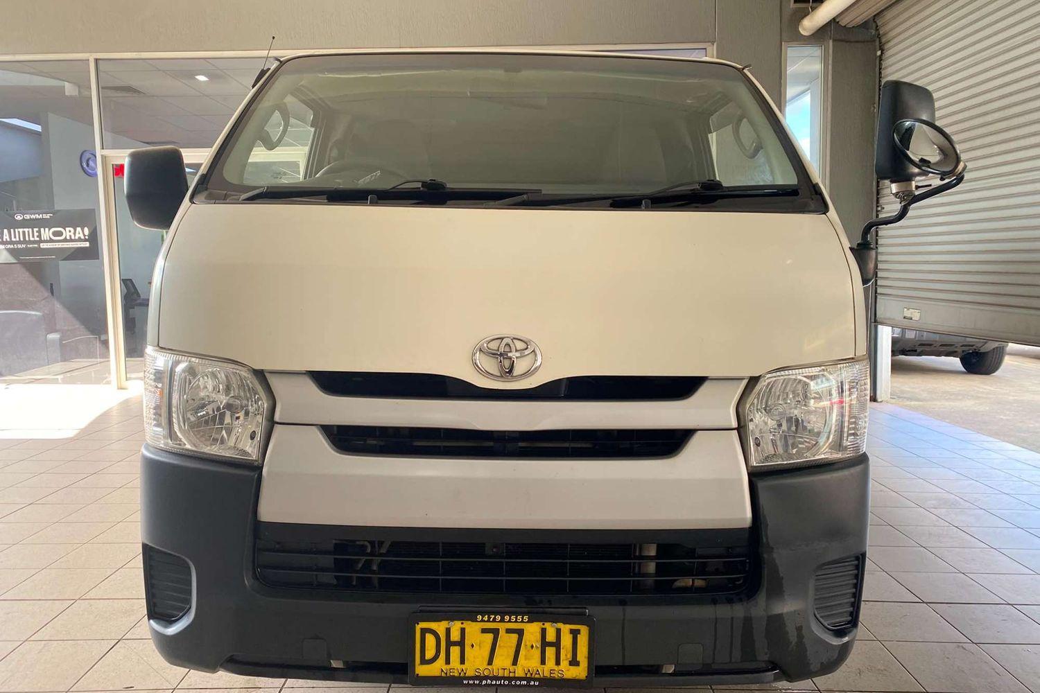 2015 TOYOTA HIACE TRH201R MY14 LWB 4 SP AUTOMATIC 4D VAN