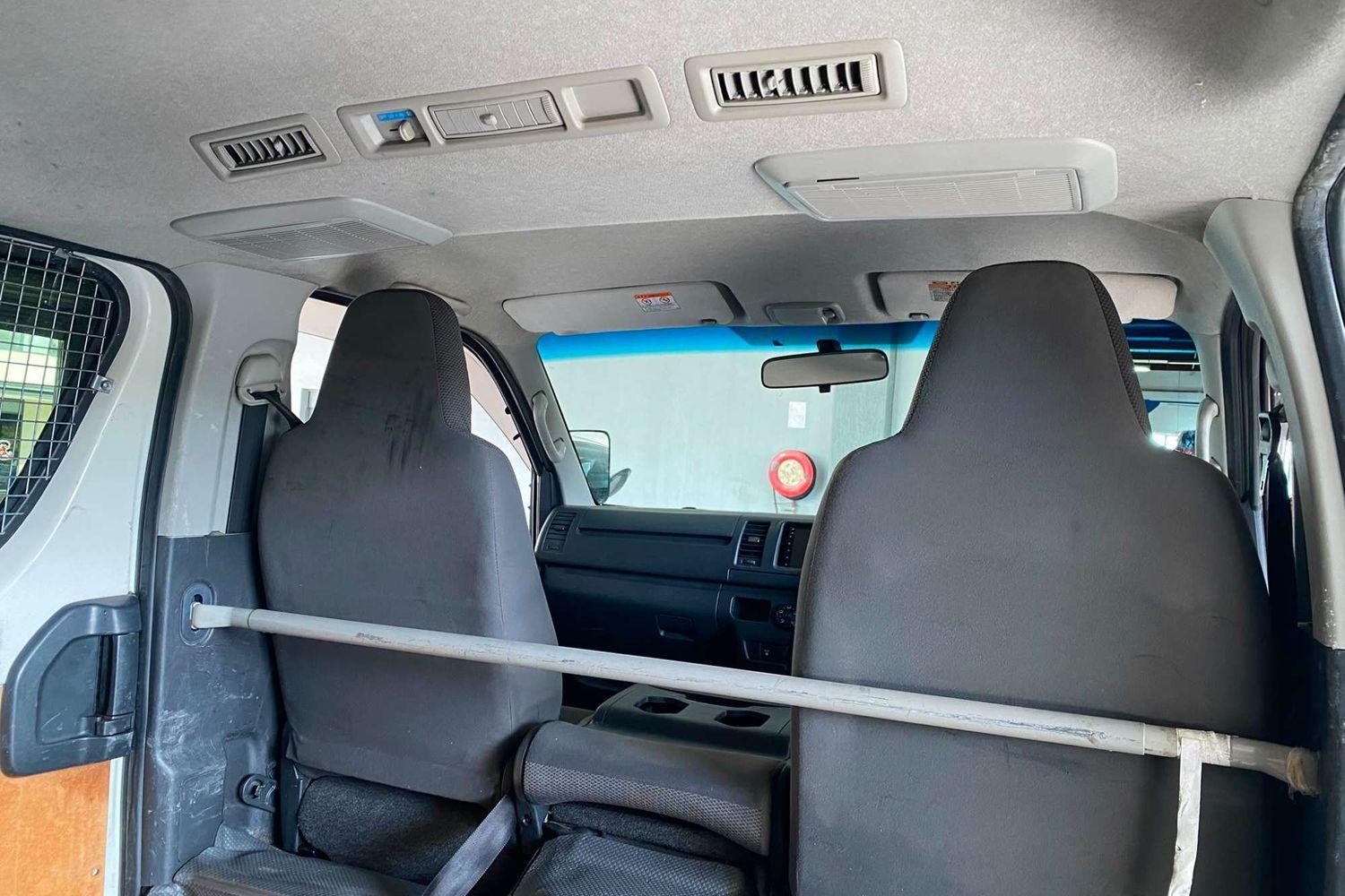 2015 TOYOTA HIACE TRH201R MY14 LWB 4 SP AUTOMATIC 4D VAN