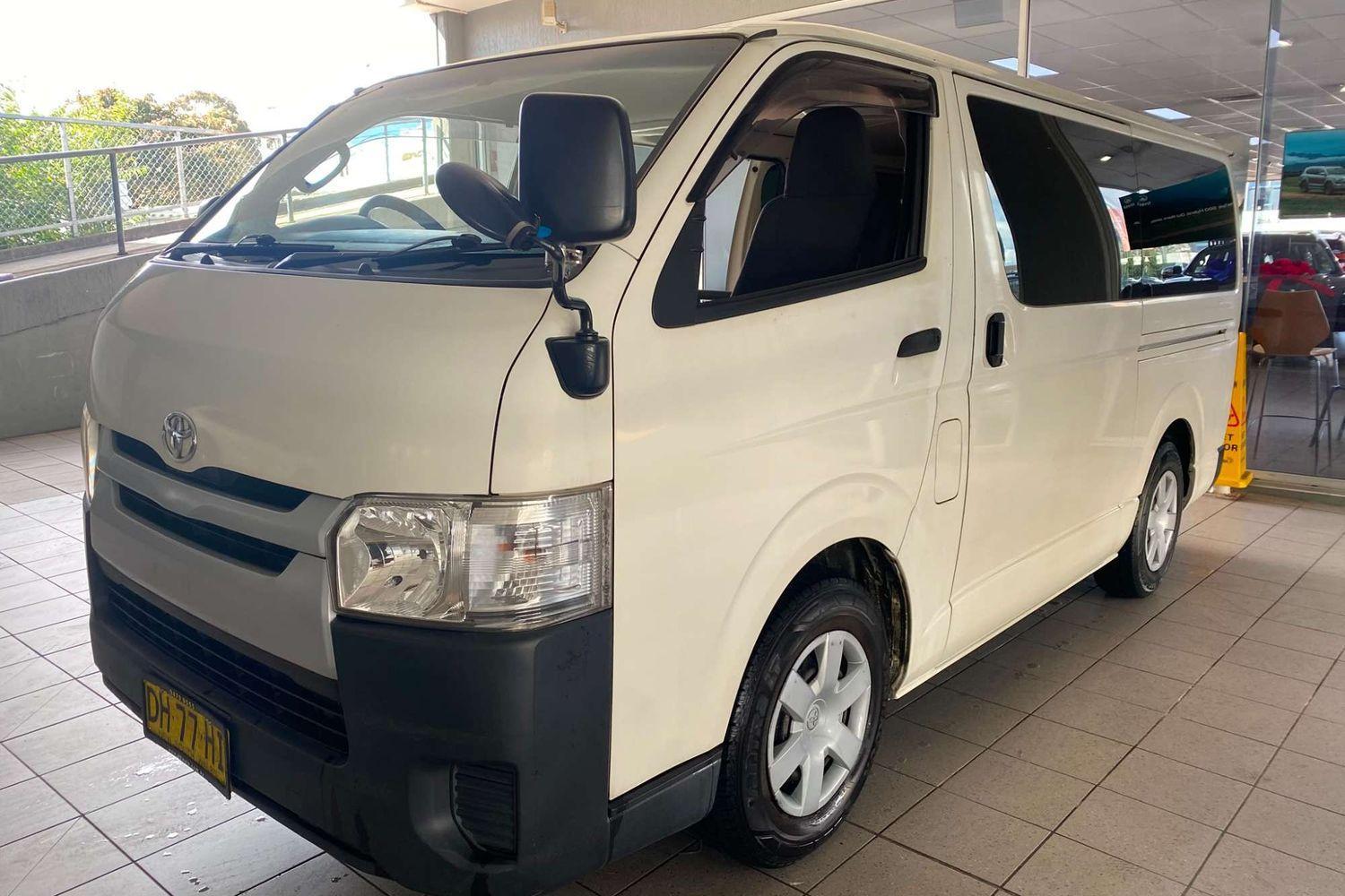 2015 TOYOTA HIACE TRH201R MY14 LWB 4 SP AUTOMATIC 4D VAN