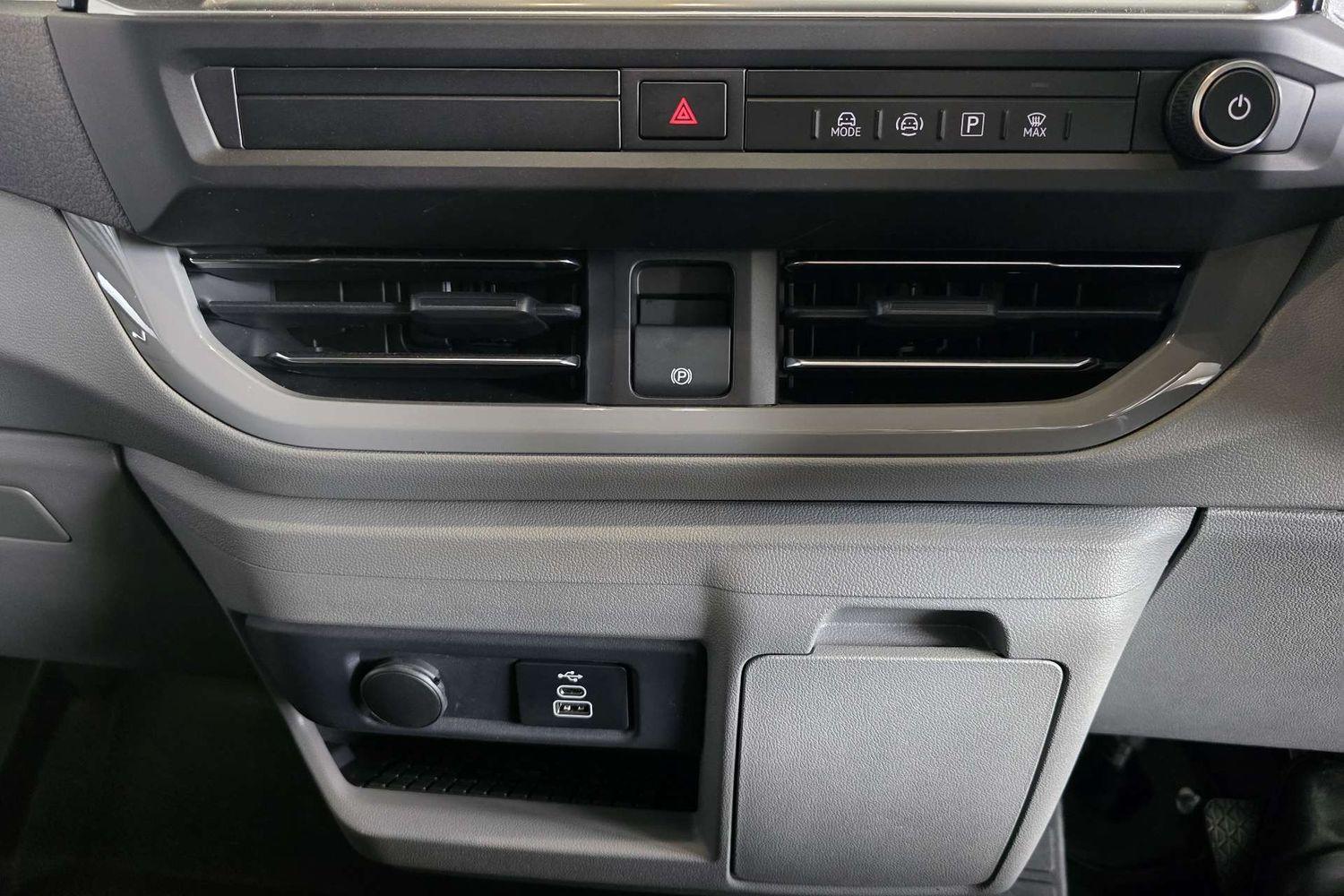 2025 VOLKSWAGEN TRANSPORTER T6.1 MY24 TDI340 7 SP AUTO DIRECT SHIFT 3D VAN