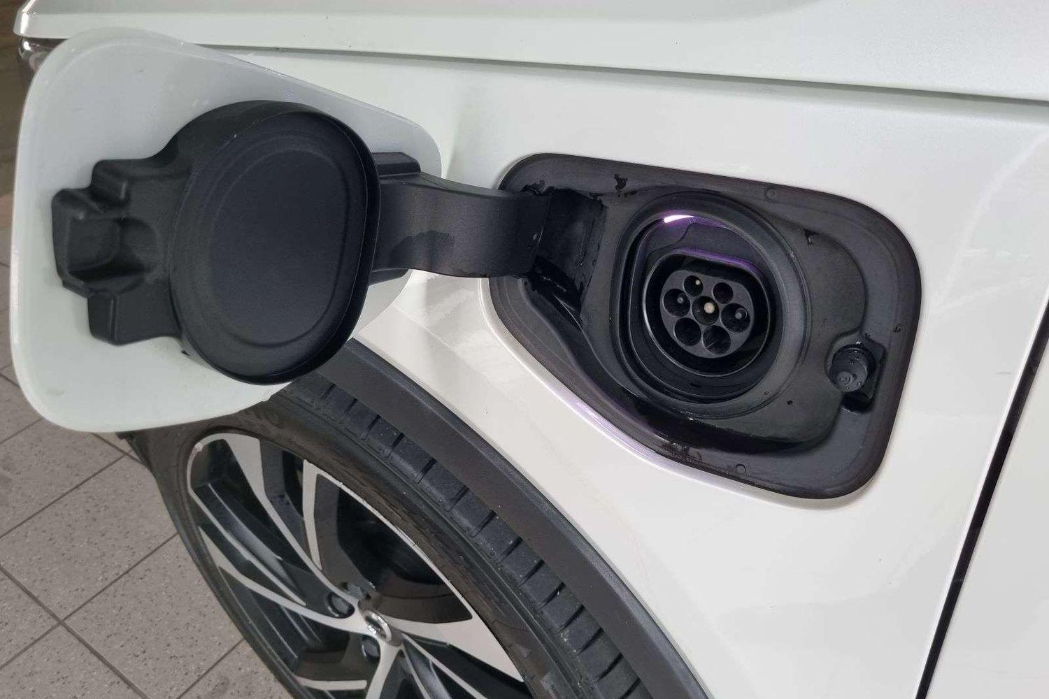 2021 VOLVO XC40 536 MY21 RECHARGE PHEV (FWD) 7 SP AUTO DUAL CLUTCH 4D WAGON