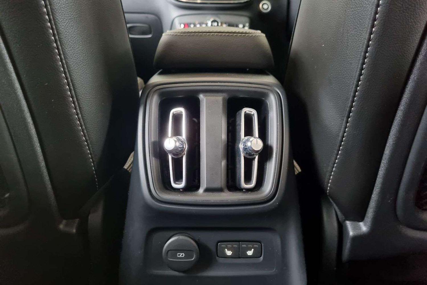 2021 VOLVO XC40 536 MY21 RECHARGE PHEV (FWD) 7 SP AUTO DUAL CLUTCH 4D WAGON