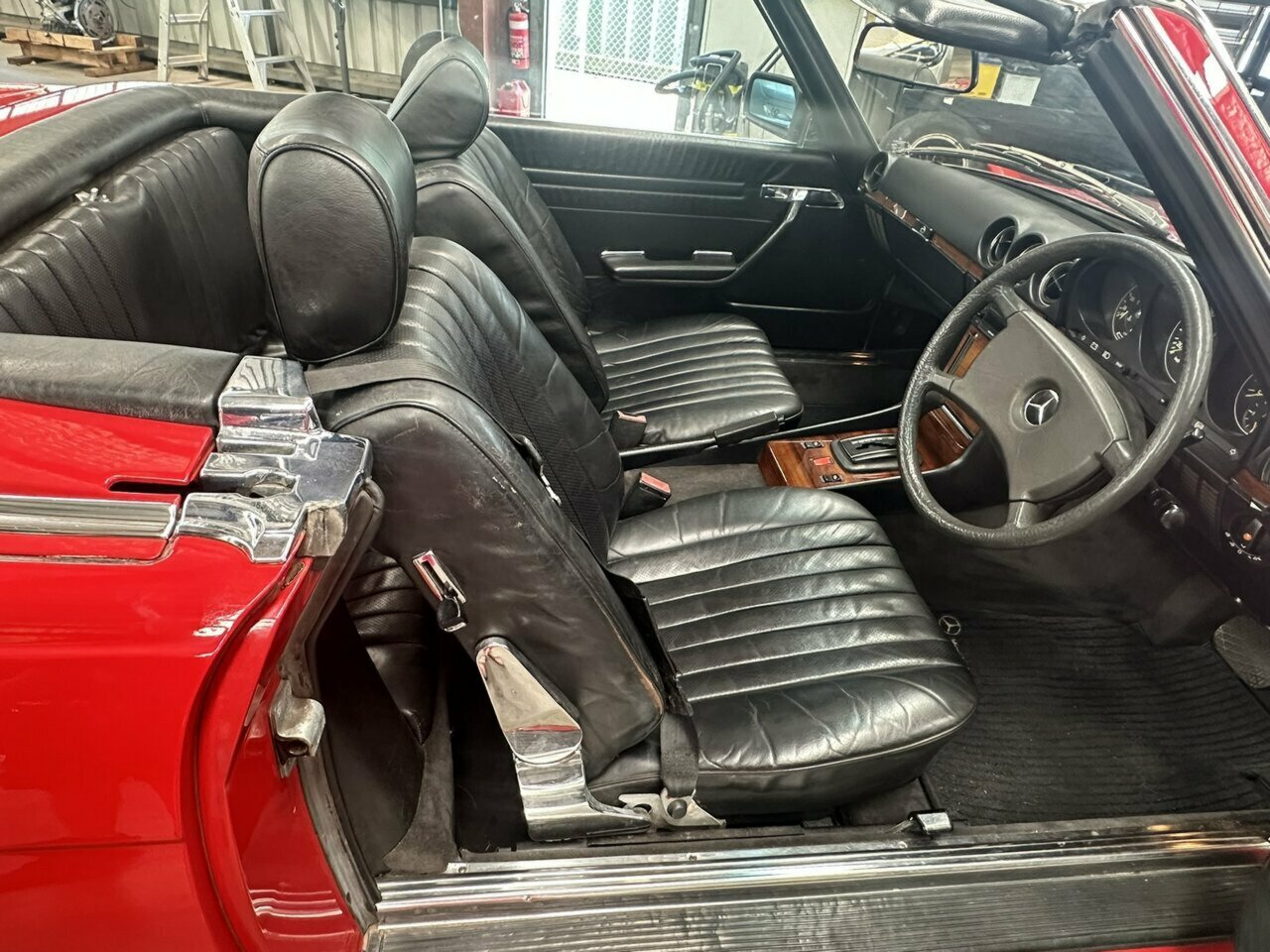1980 MERCEDES-BENZ 500 W107 SL 4 SP AUTOMATIC CONVERTIBLE