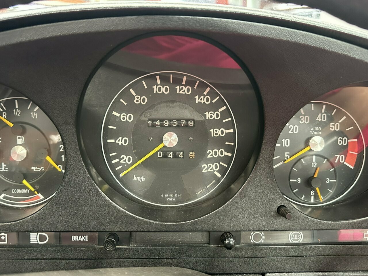1980 MERCEDES-BENZ 500 W107 SL 4 SP AUTOMATIC CONVERTIBLE