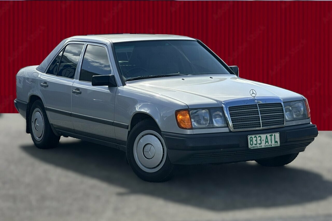 1989 MERCEDES-BENZ 260 W124 E 4 SP AUTOMATIC 4D SEDAN