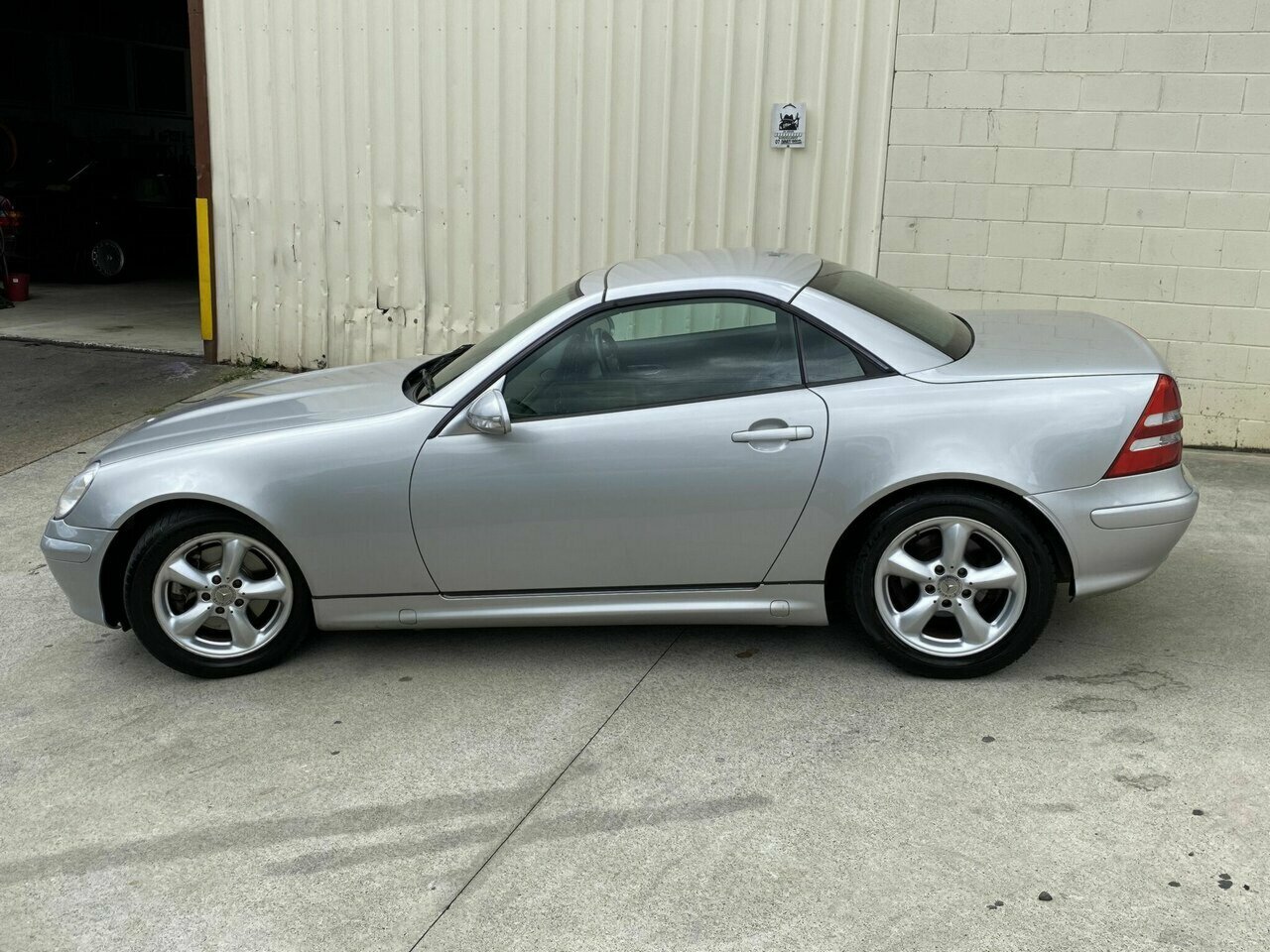 2002 MERCEDES-BENZ SLK320 202 5 SP AUTOMATIC 2D CONVERTIBLE