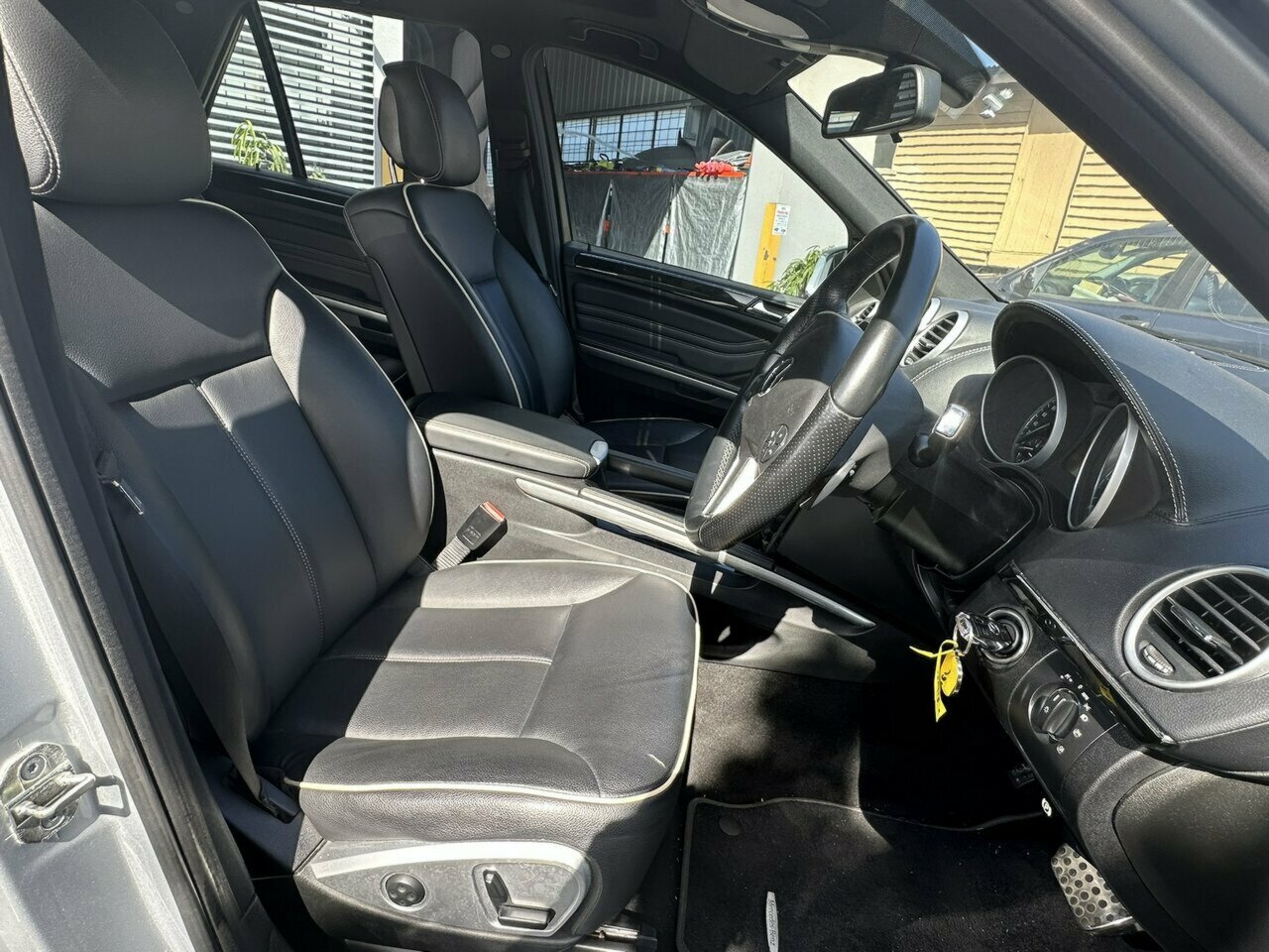 2011 MERCEDES-BENZ ML 164 MY11 300CDI GRAND EDITION (4X4) 7 SP AUTOMATIC G-TRONIC 4D WAGON