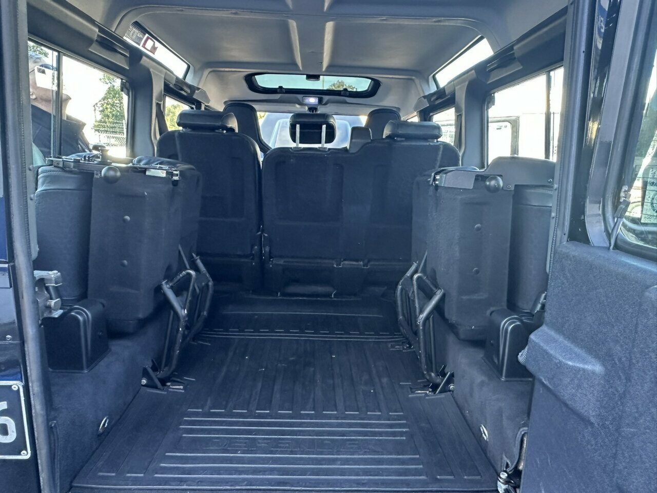 2008 LAND ROVER DEFENDER MY09 110 SVX (4X4) 6 SP MANUAL 4D WAGON