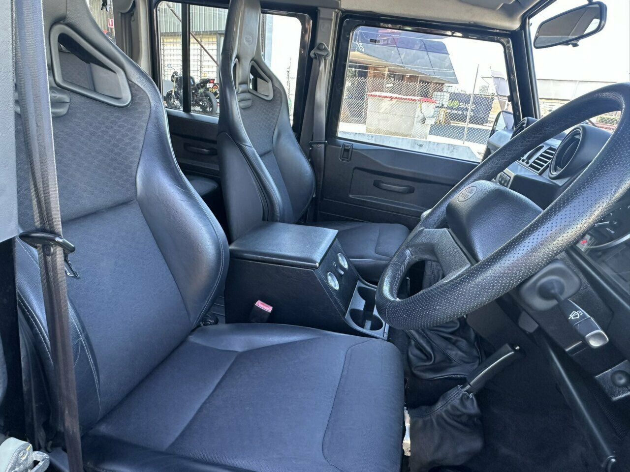 2008 LAND ROVER DEFENDER MY09 110 SVX (4X4) 6 SP MANUAL 4D WAGON