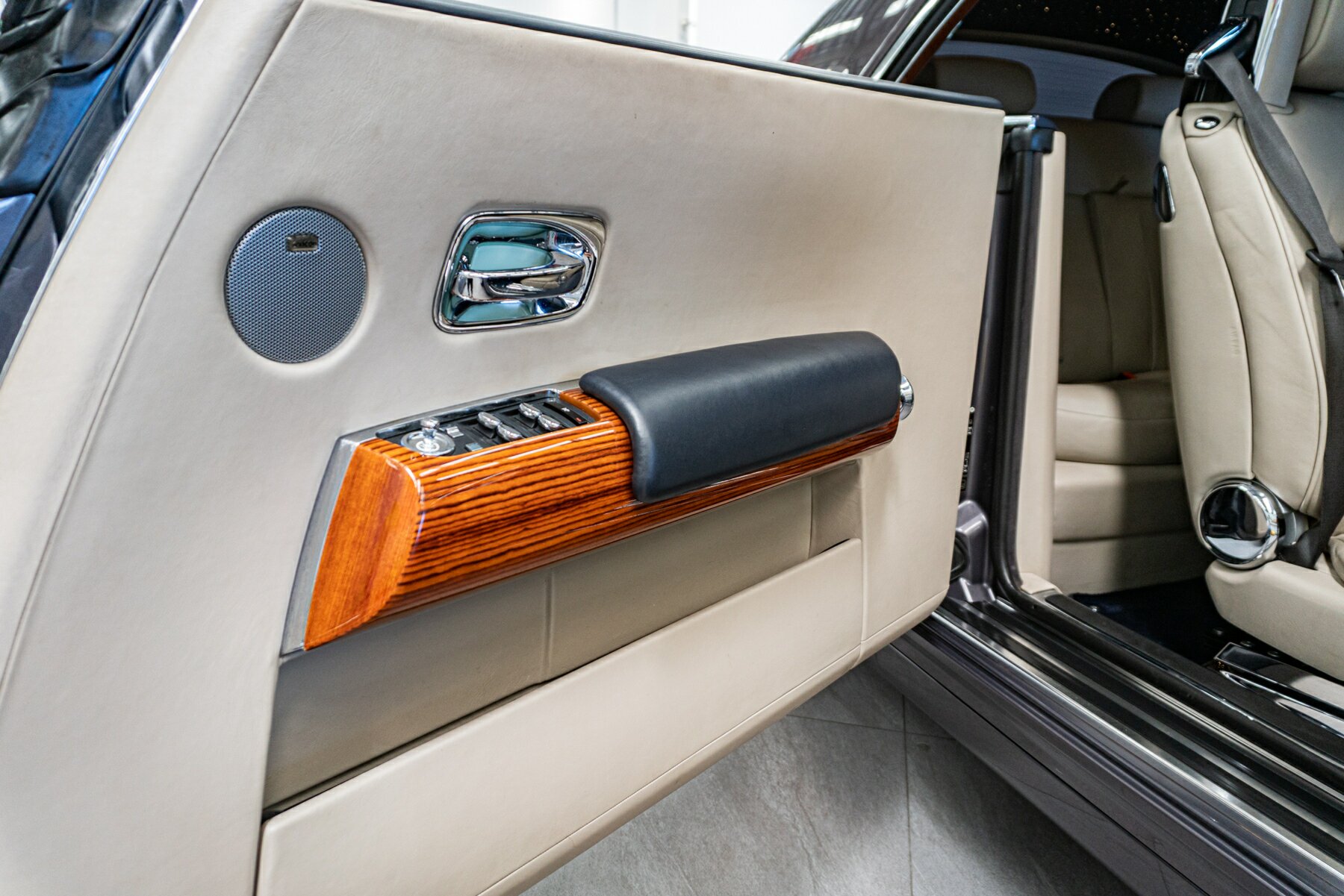 2008 ROLLS-ROYCE PHANTOM 4 SP AUTOMATIC 2D COUPE