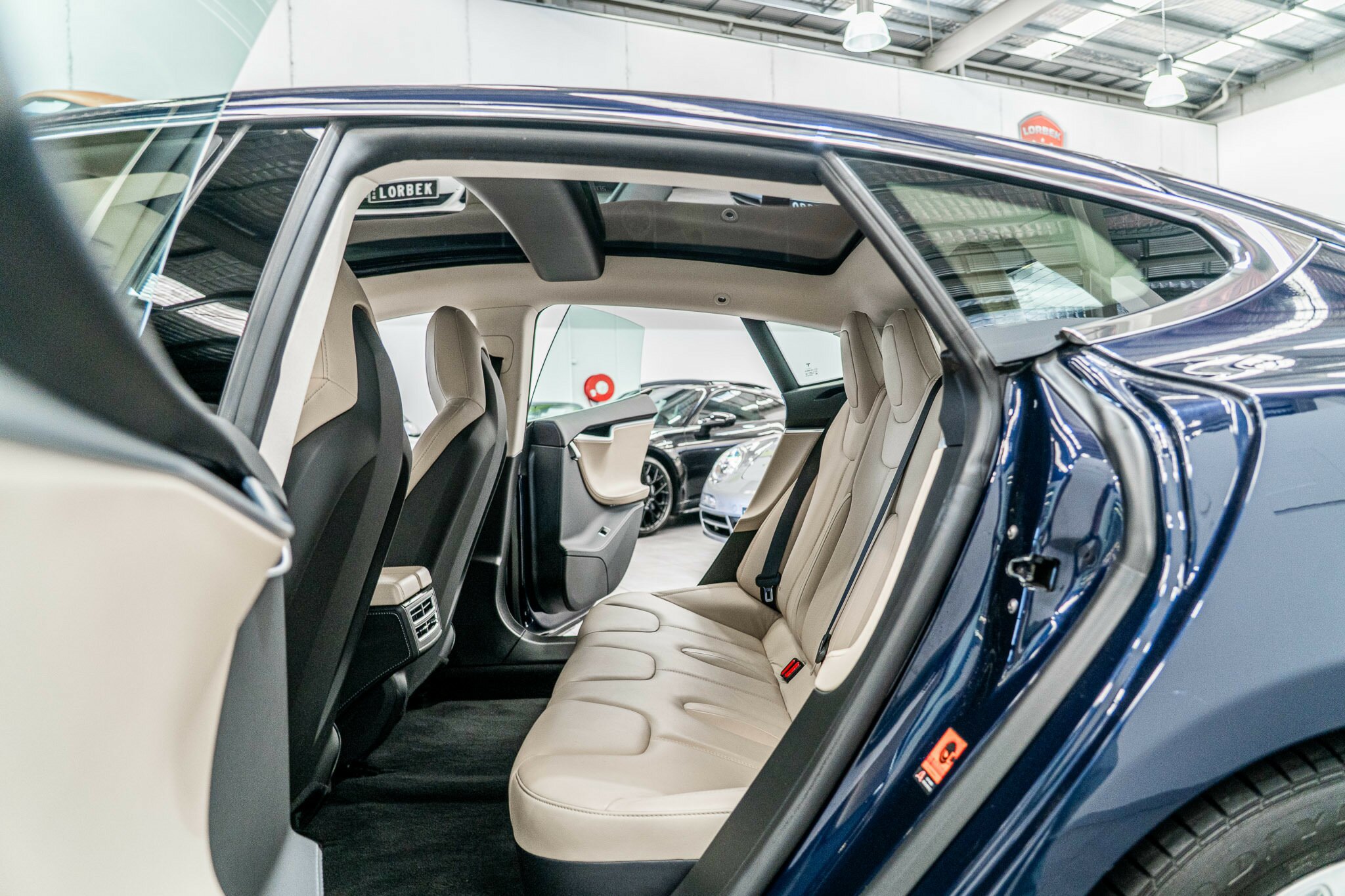 2014 TESLA MODEL S 85 1 SP AUTOMATIC 4D HATCHBACK