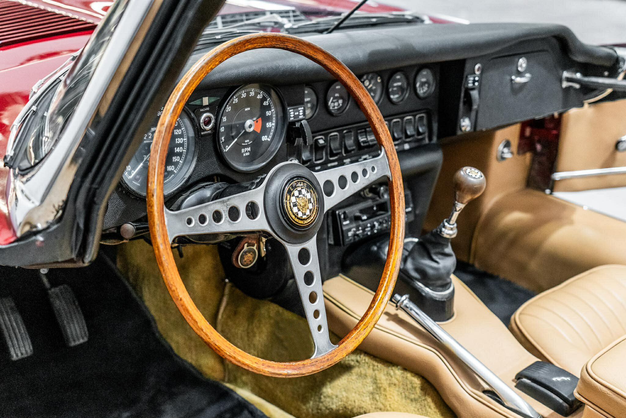 1970 JAGUAR E TYPE SERIES 2 4.2 4 SP MANUAL 2D ROADSTER