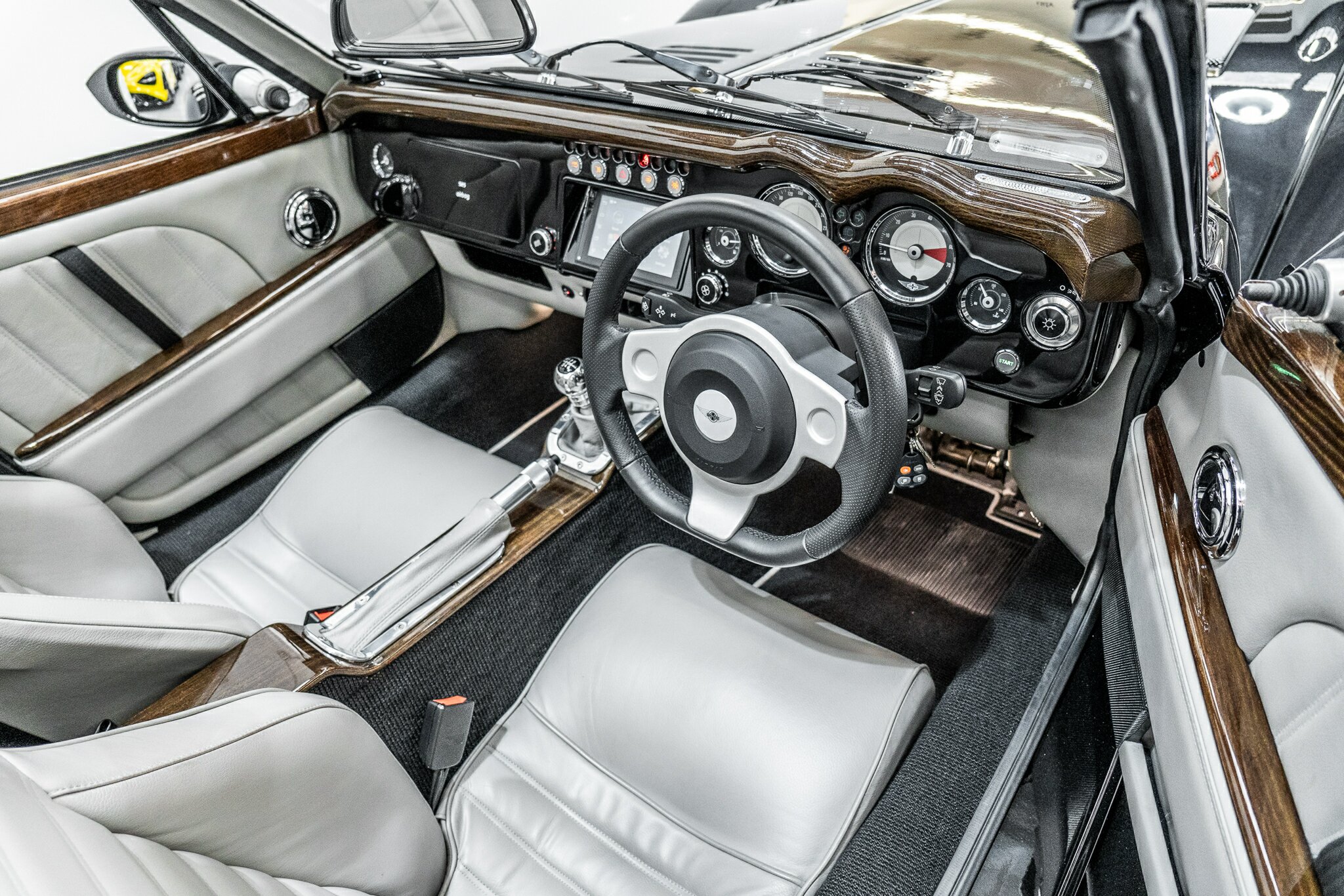 2018 MORGAN AERO 8 SERIES 5 6 SP MANUAL 2D ROADSTER