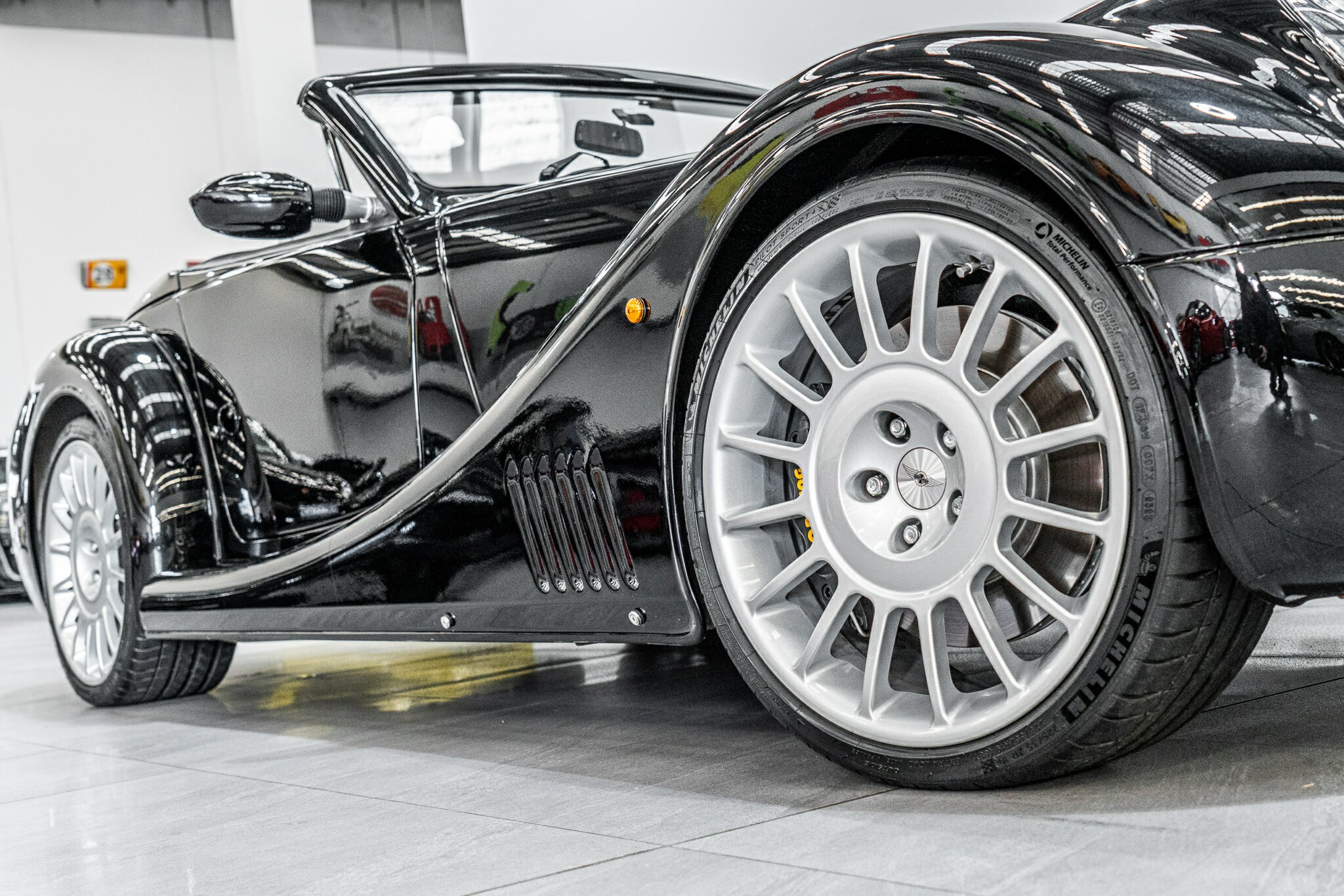 2018 MORGAN AERO 8 SERIES 5 6 SP MANUAL 2D ROADSTER