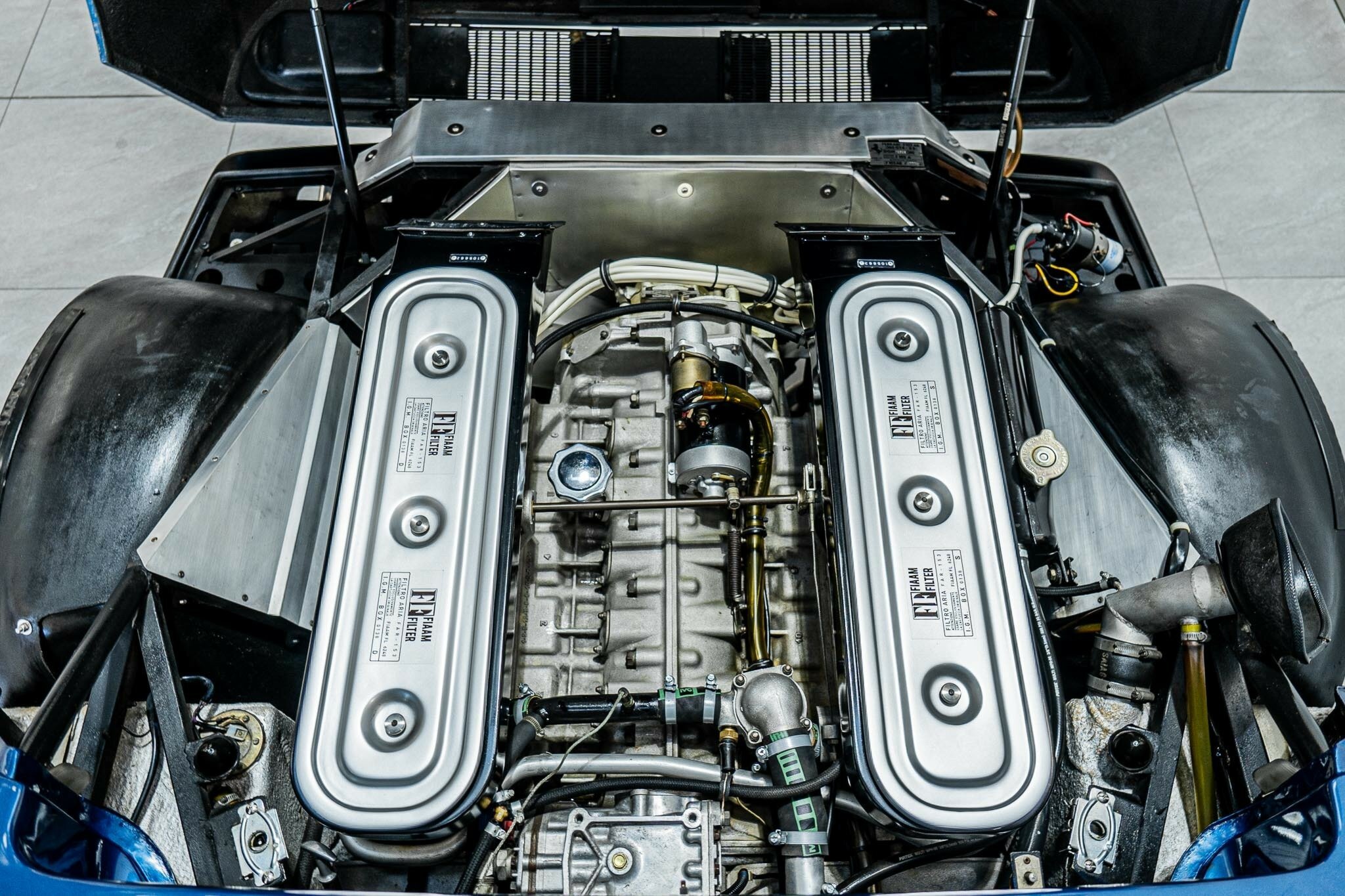 1974 FERRARI 365 GT4 BERLINETTA BOXER 5 SP MANUAL 2D COUPE