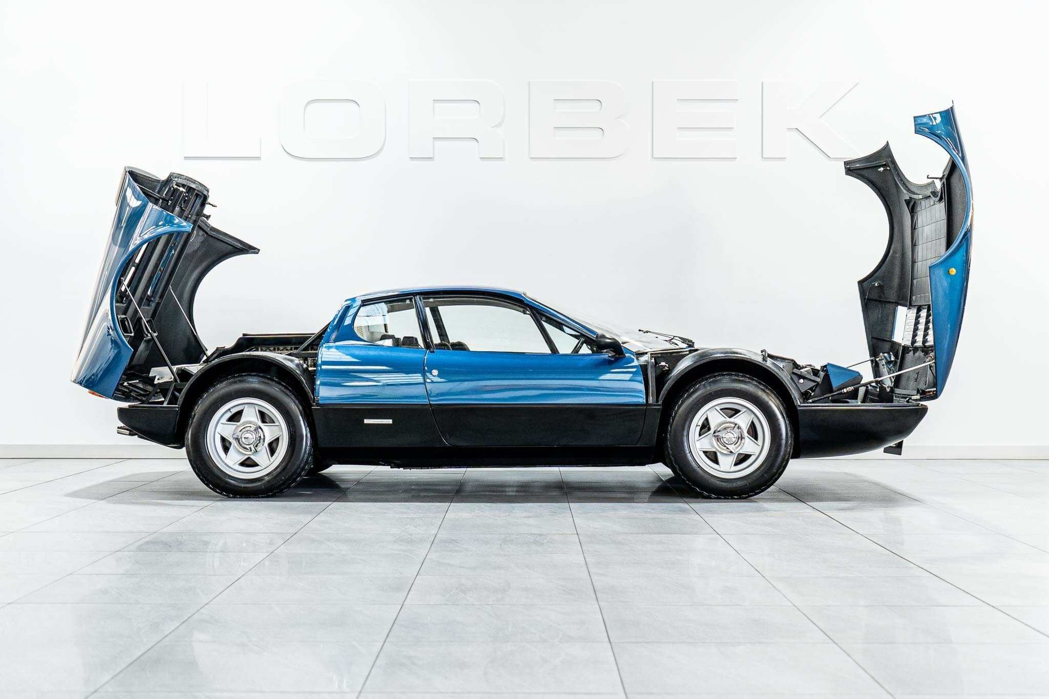 1974 FERRARI 365 GT4 BERLINETTA BOXER 5 SP MANUAL 2D COUPE