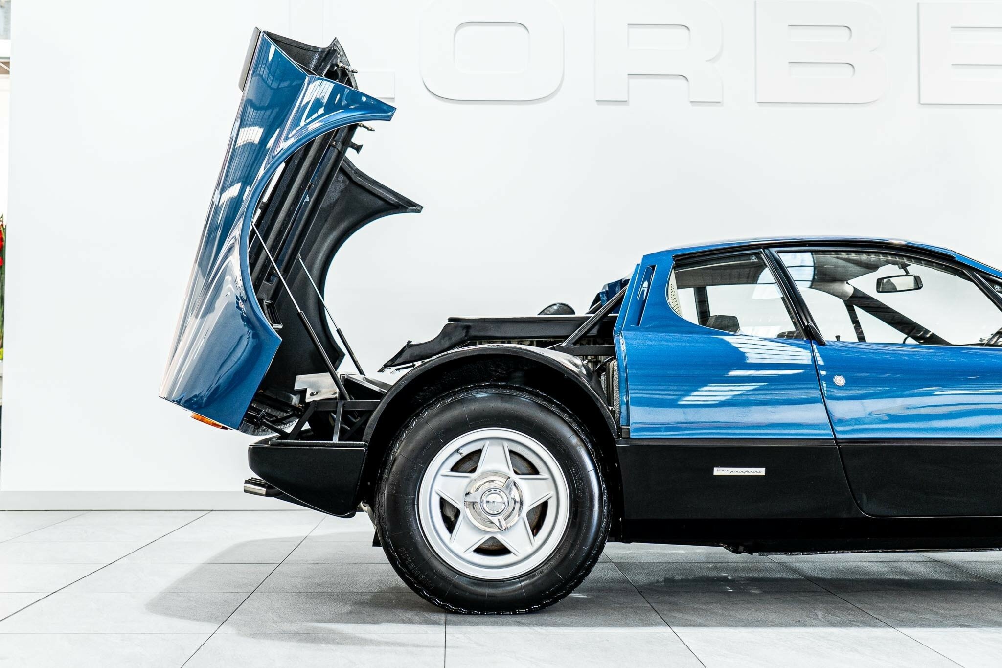 1974 FERRARI 365 GT4 BERLINETTA BOXER 5 SP MANUAL 2D COUPE