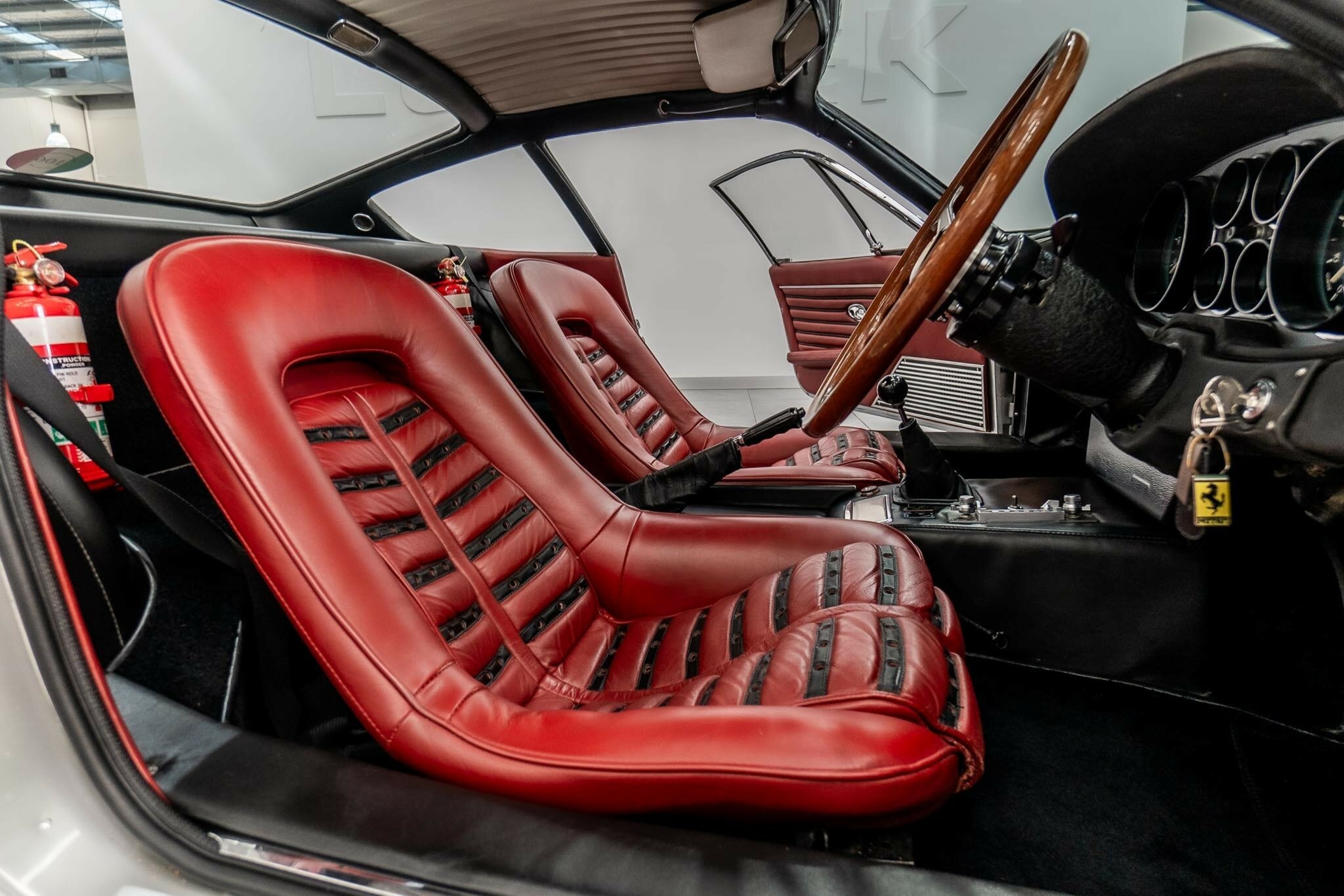 1970 FERRARI 365 GTB4 (DAYTONA) 5 SP MANUAL 2D COUPE