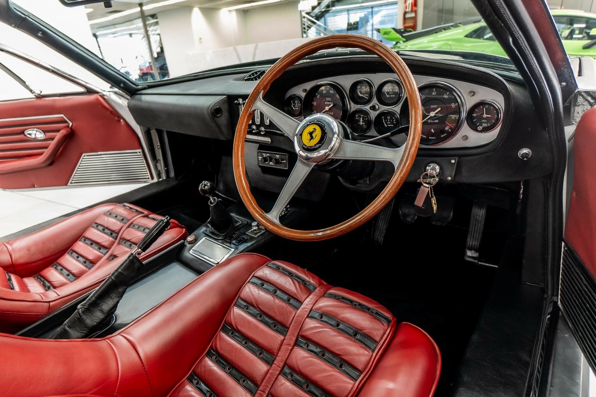1970 FERRARI 365 GTB4 (DAYTONA) 5 SP MANUAL 2D COUPE