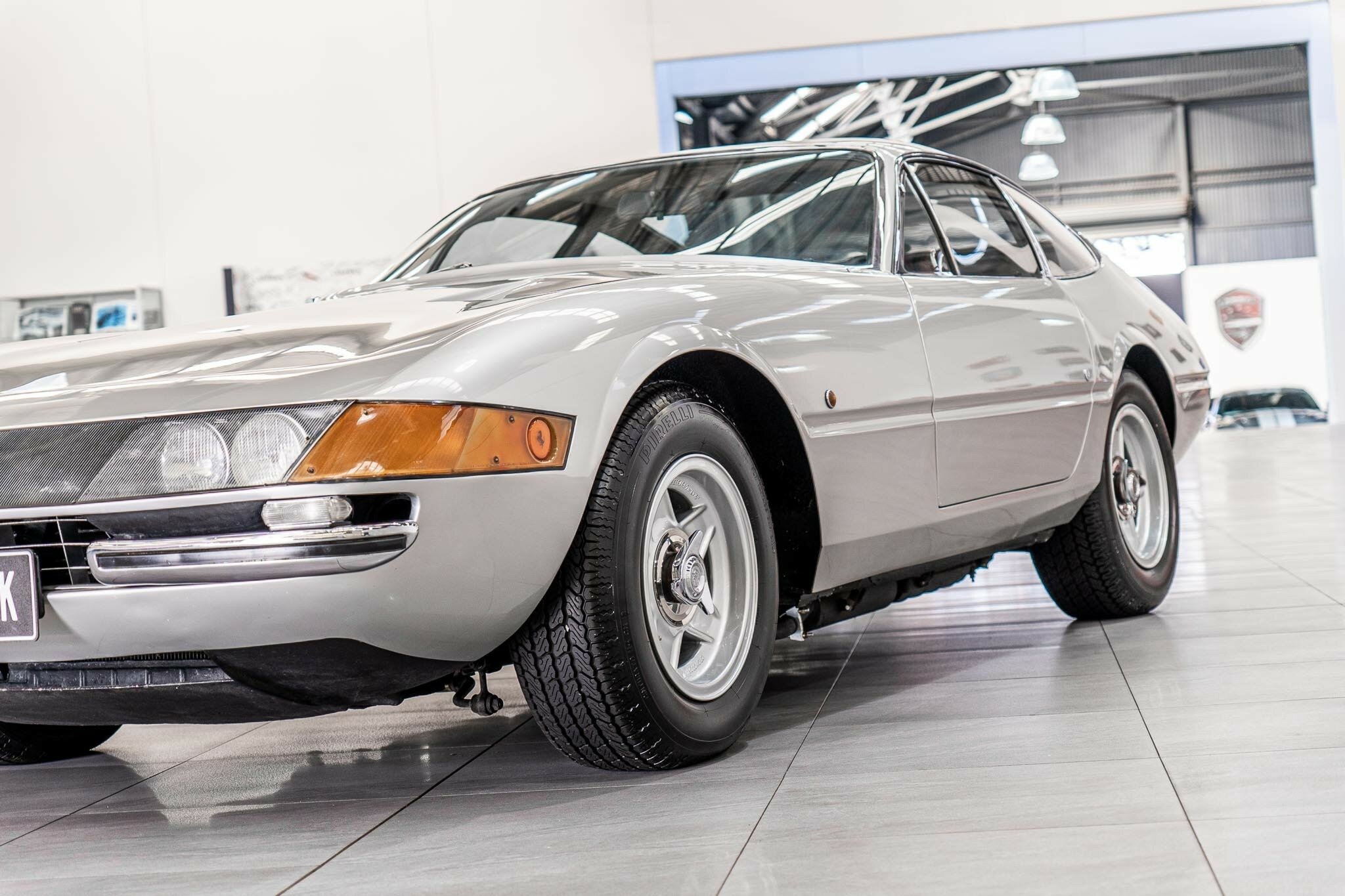 1970 FERRARI 365 GTB4 (DAYTONA) 5 SP MANUAL 2D COUPE