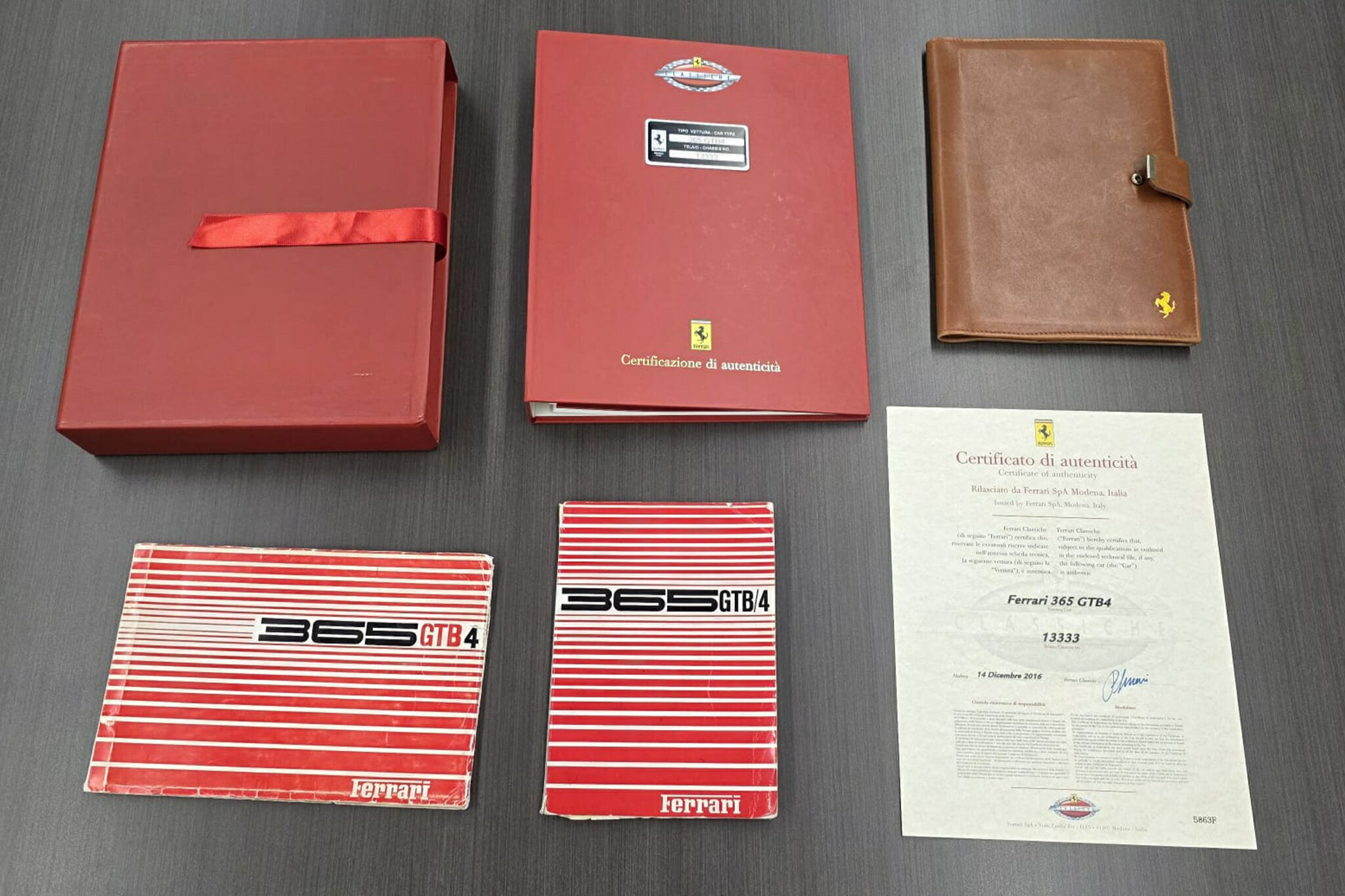 1970 FERRARI 365 GTB4 (DAYTONA) 5 SP MANUAL 2D COUPE