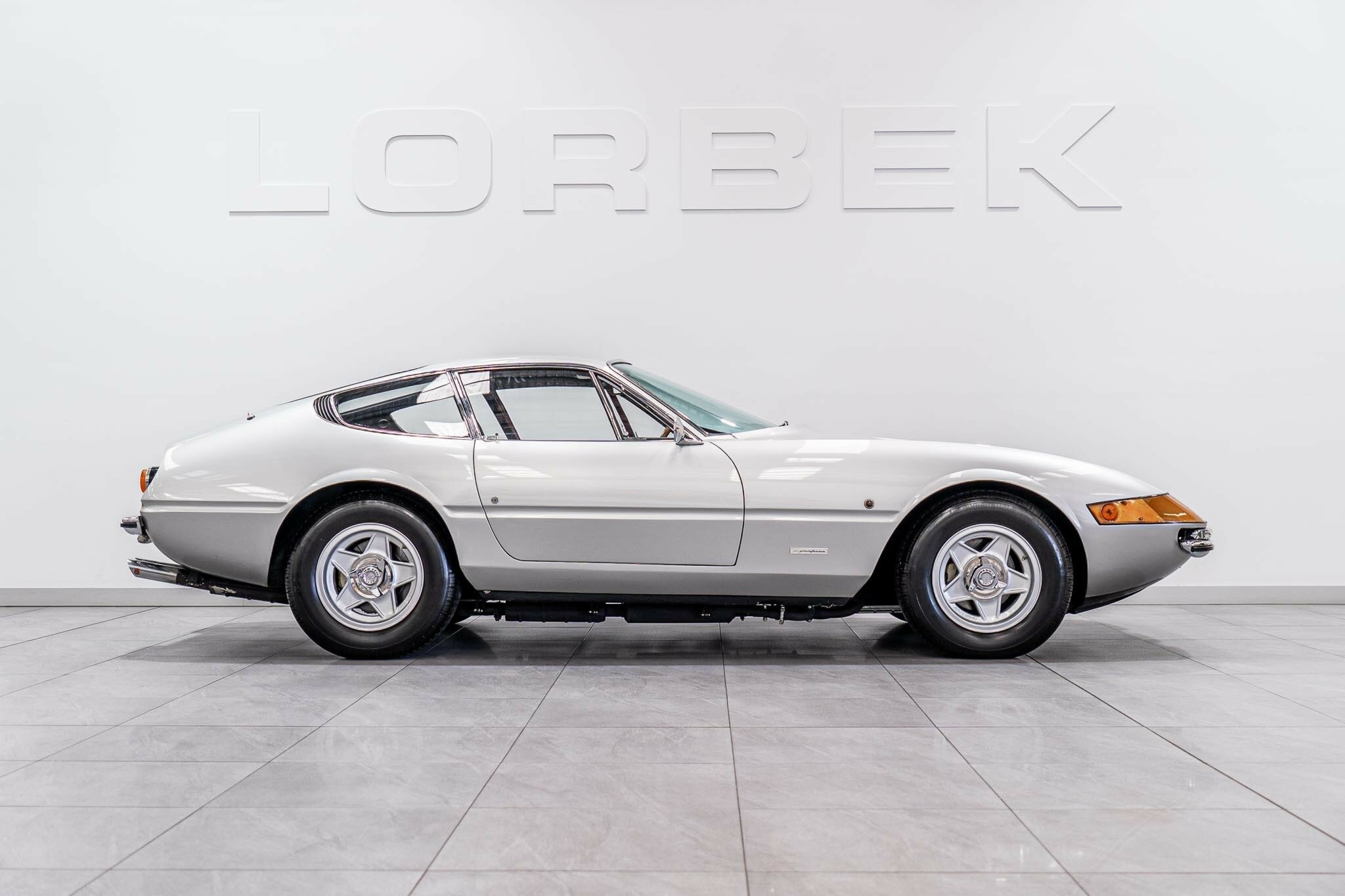 1970 FERRARI 365 GTB4 (DAYTONA) 5 SP MANUAL 2D COUPE