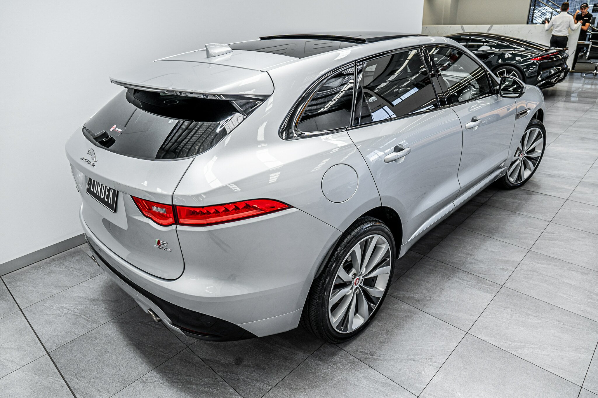 2016 JAGUAR F-PACE MY17 30d S 8 SP AUTOMATIC 4D WAGON