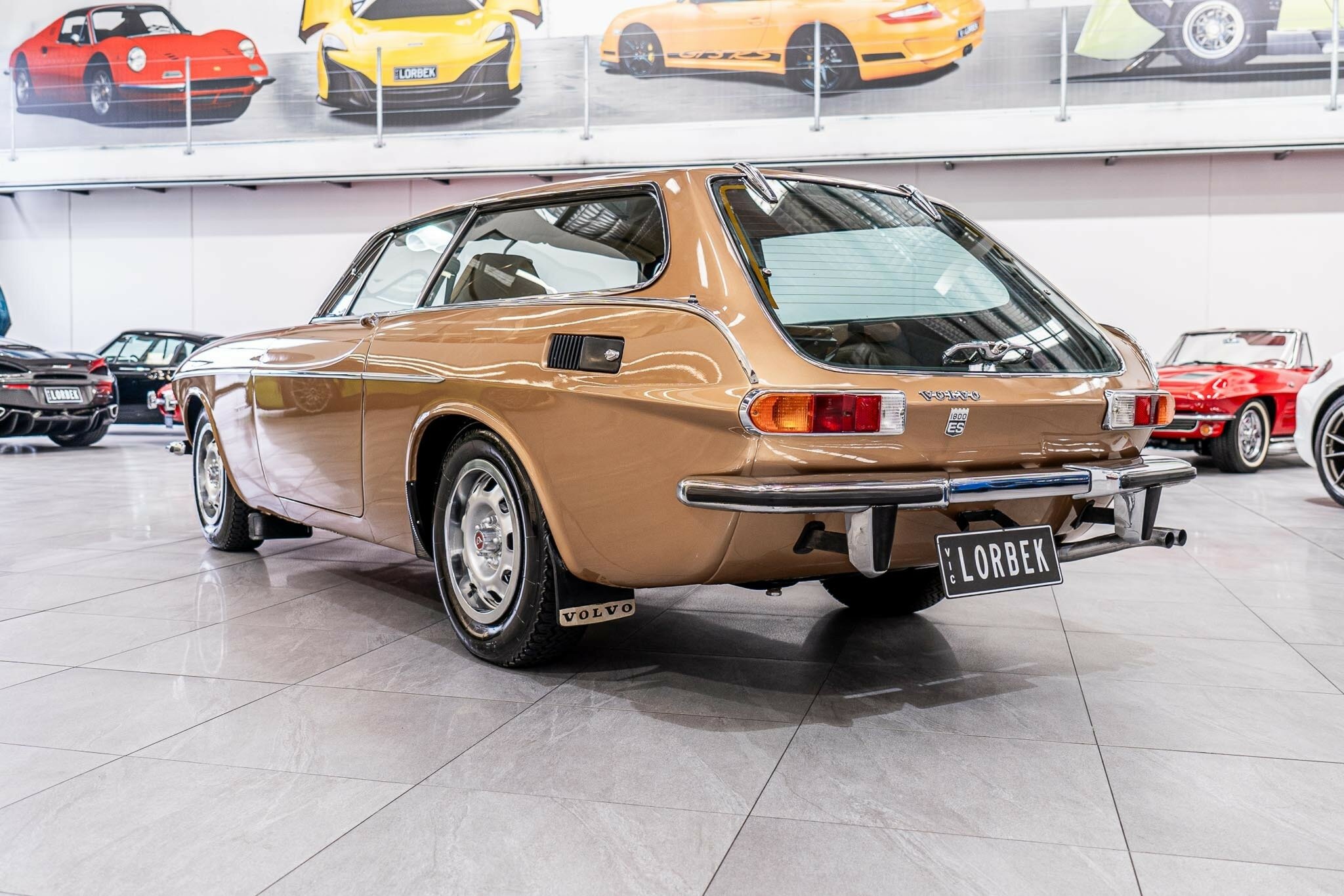 1972 VOLVO P 1800 ES 4 SP MANUAL 2D COUPE
