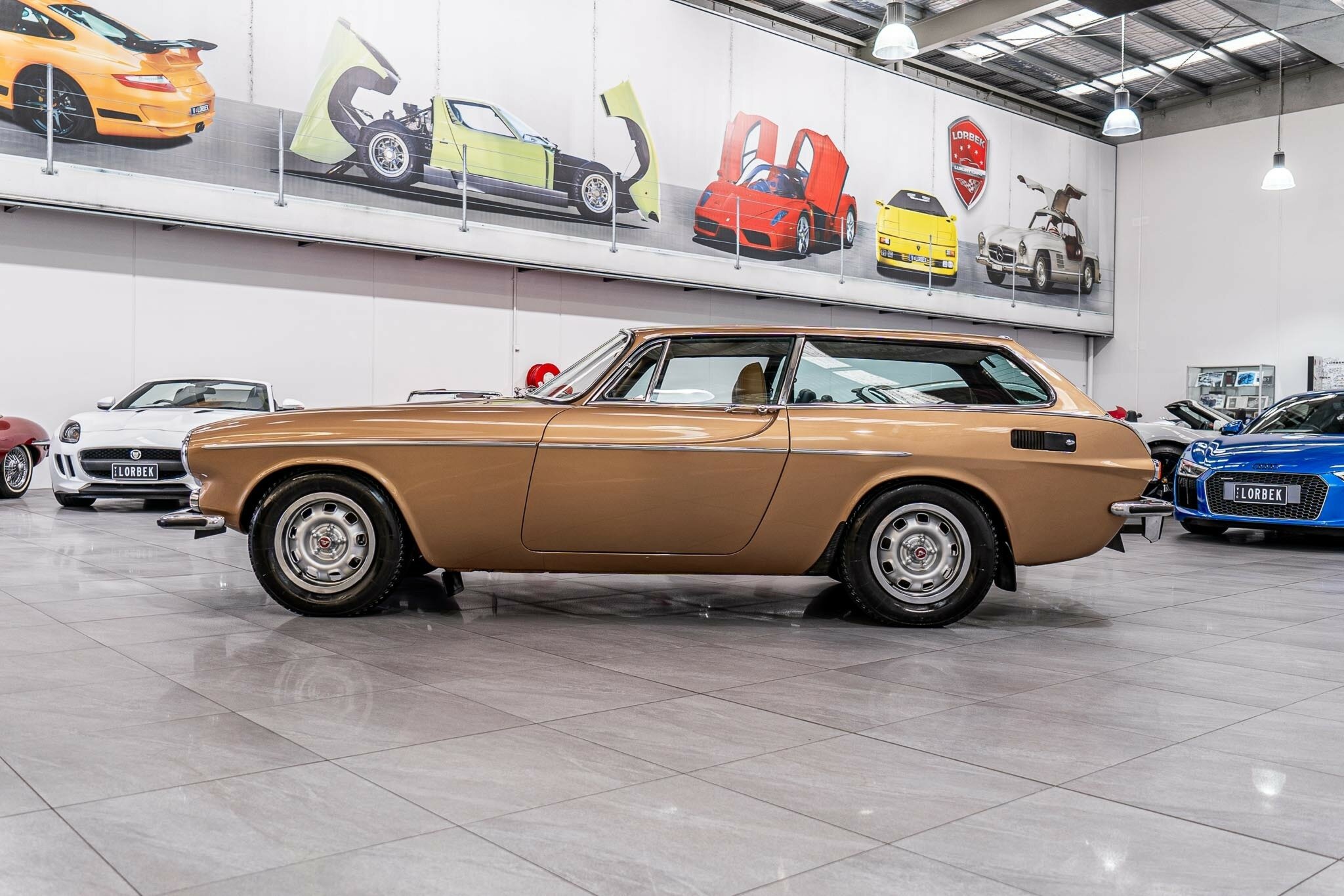 1972 VOLVO P 1800 ES 4 SP MANUAL 2D COUPE