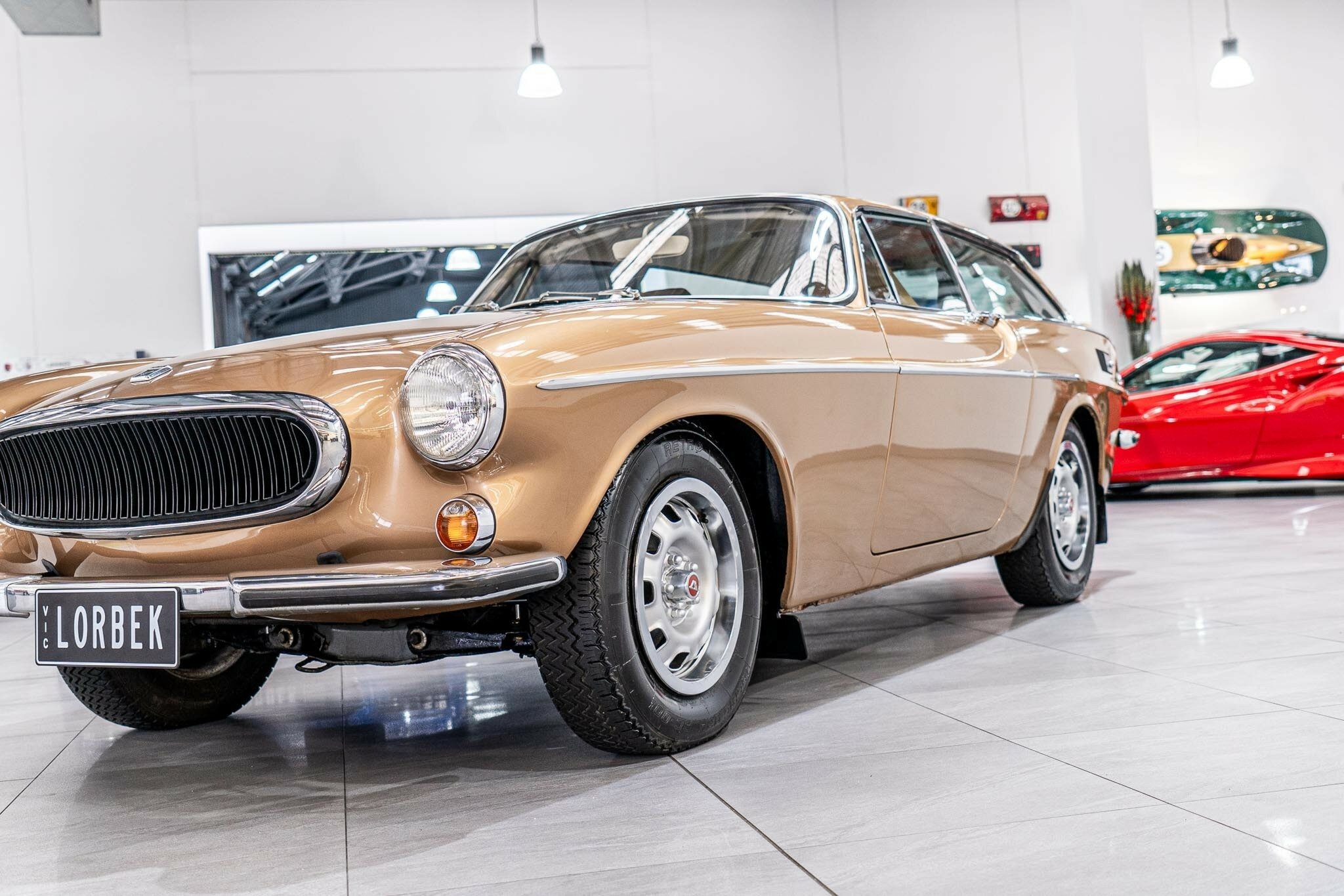 1972 VOLVO P 1800 ES 4 SP MANUAL 2D COUPE