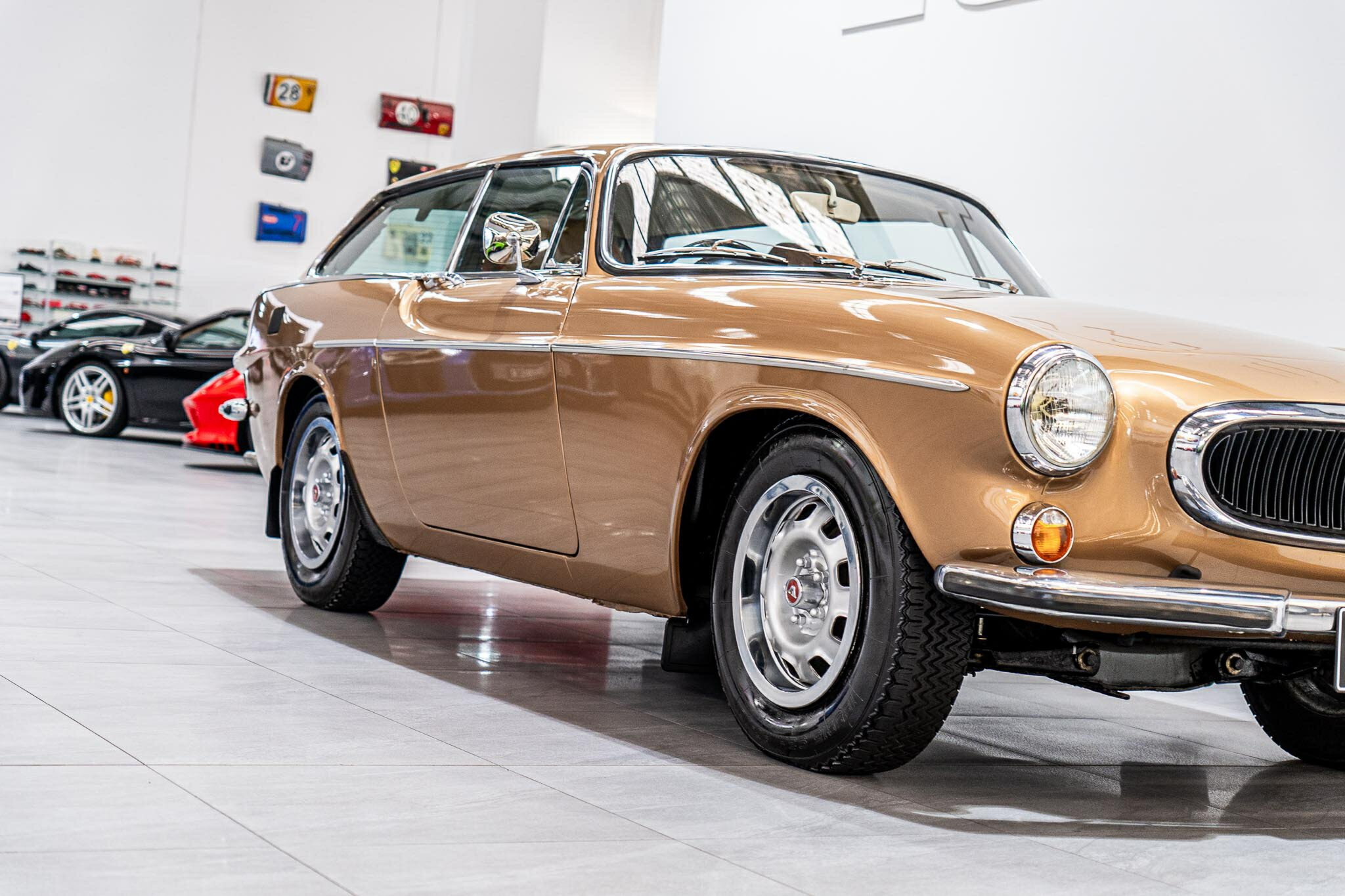 1972 VOLVO P 1800 ES 4 SP MANUAL 2D COUPE
