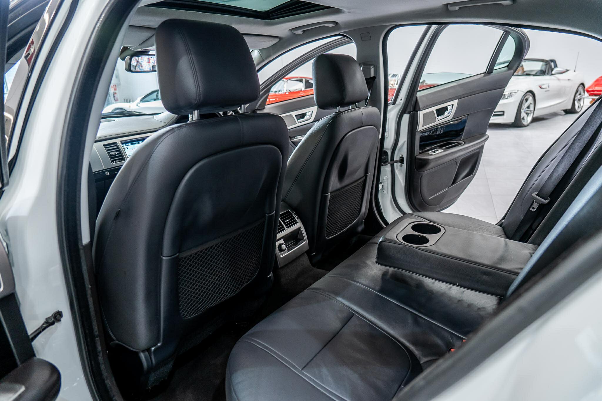 2014 JAGUAR XF MY15 2.0 LUXURY 8 SP AUTOMATIC 4D SEDAN
