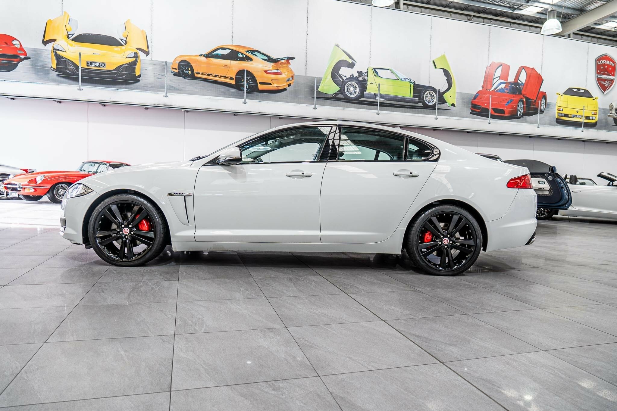 2014 JAGUAR XF MY15 2.0 LUXURY 8 SP AUTOMATIC 4D SEDAN