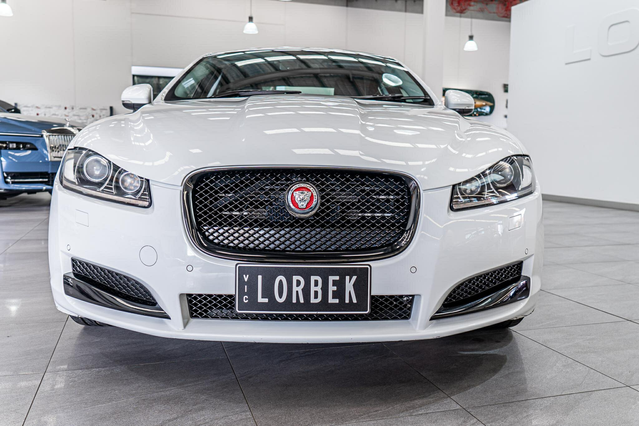 2014 JAGUAR XF MY15 2.0 LUXURY 8 SP AUTOMATIC 4D SEDAN