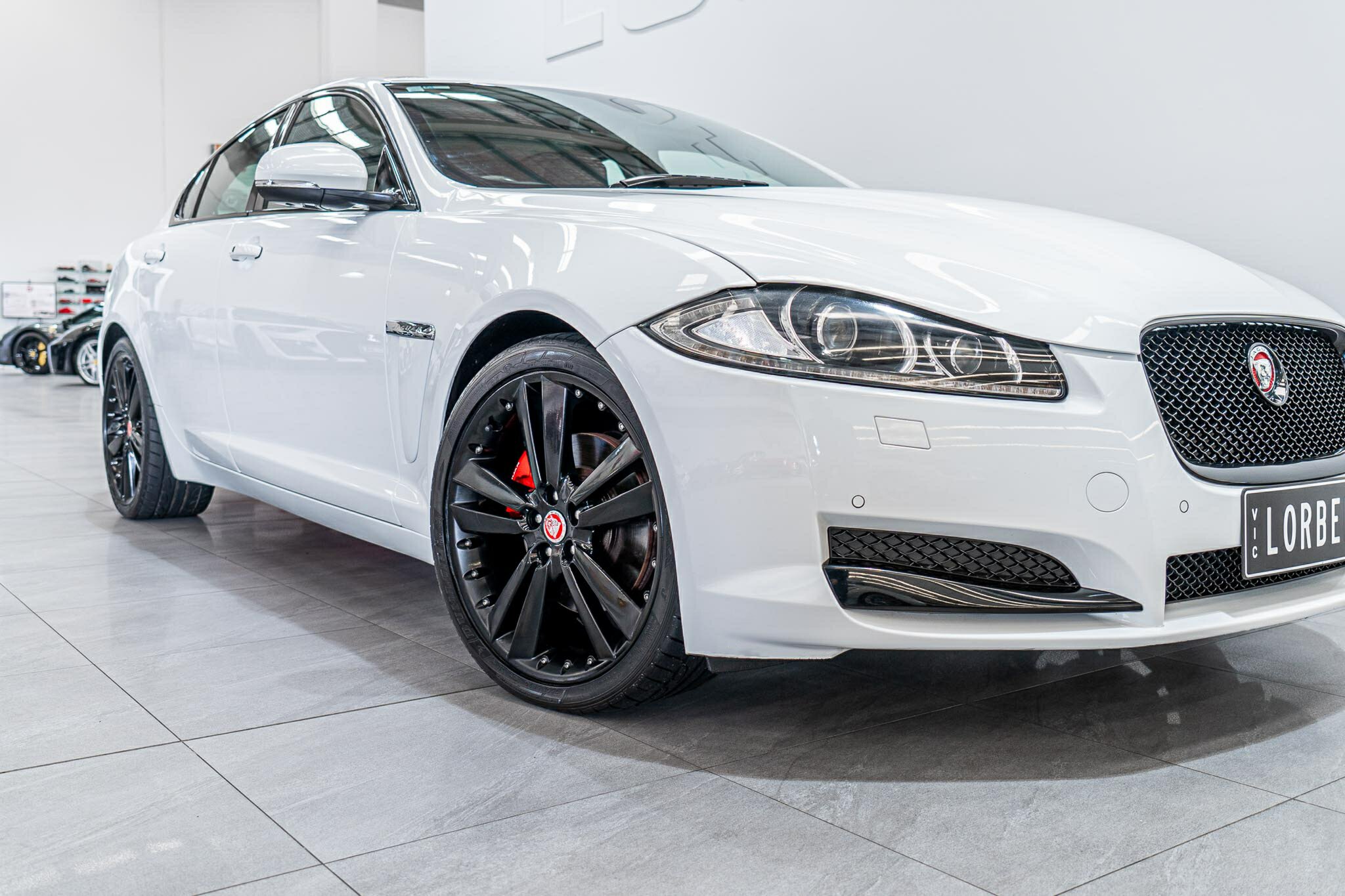 2014 JAGUAR XF MY15 2.0 LUXURY 8 SP AUTOMATIC 4D SEDAN