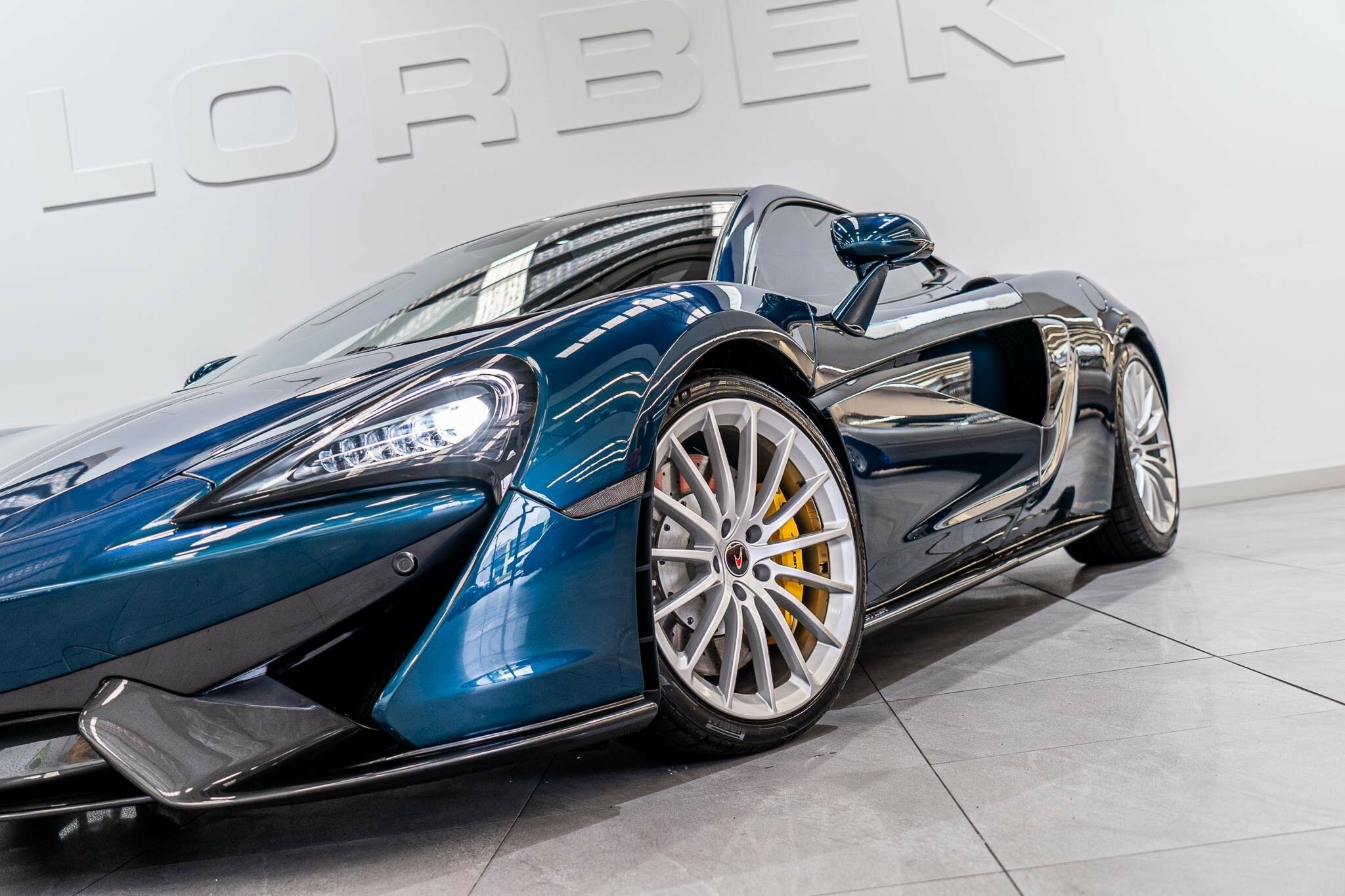 2017 McLAREN 570GT MY17 7 SP AUTO DUAL CLUTCH SEDAN