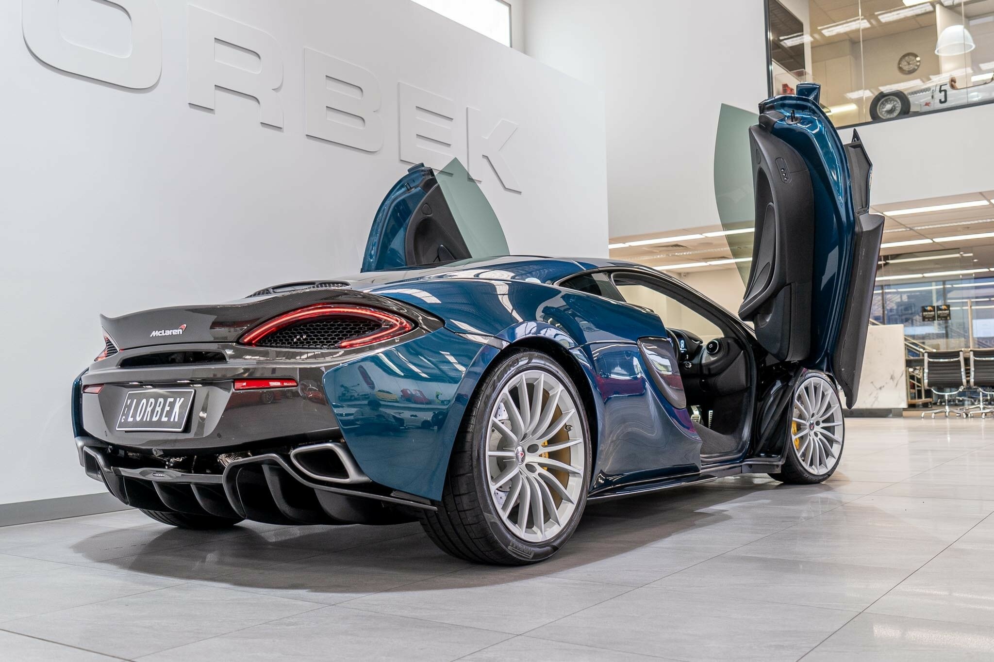 2017 McLAREN 570GT MY17 7 SP AUTO DUAL CLUTCH SEDAN